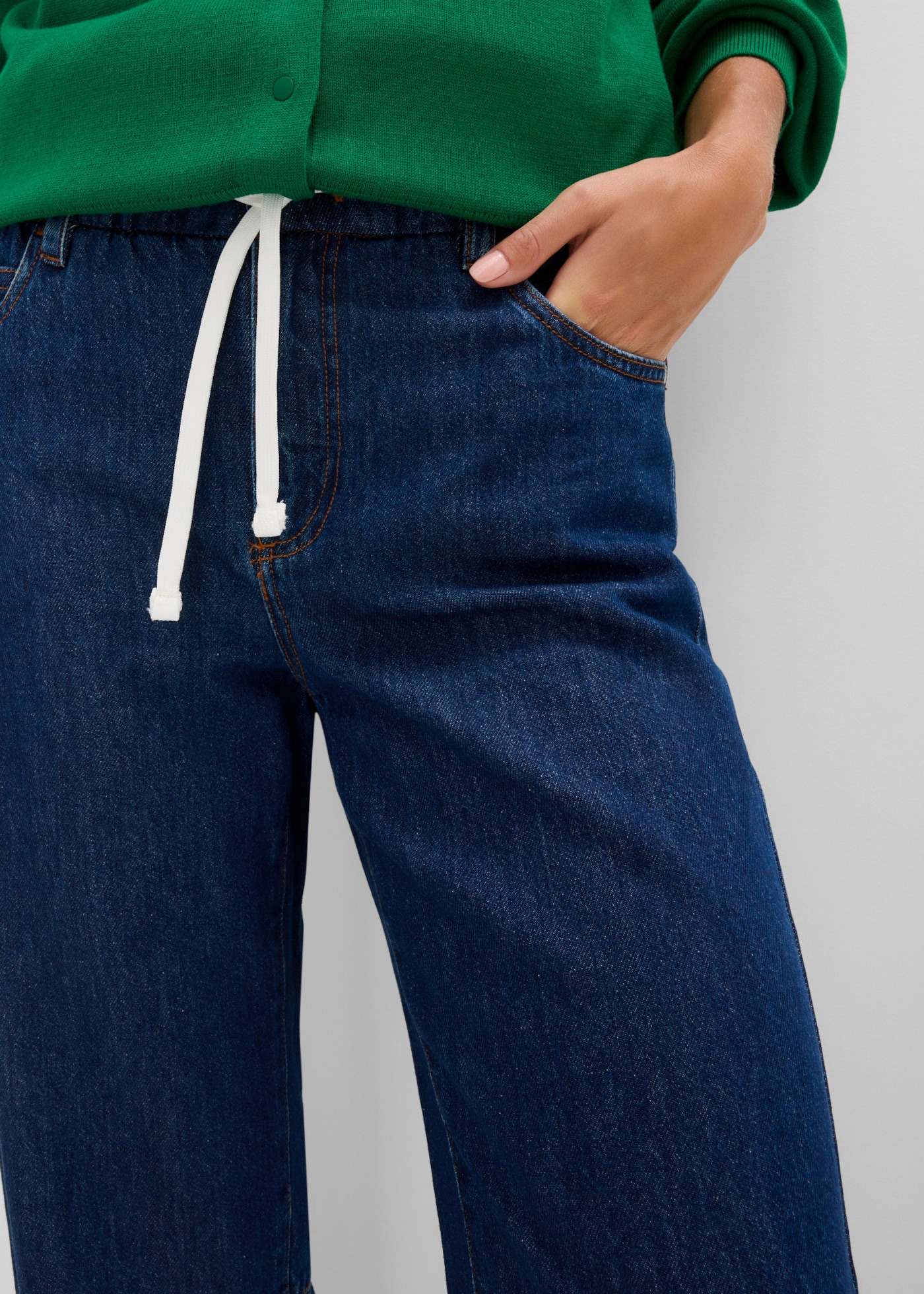 bonprix Loose-fit-Jeans Barrel-Jeans, mit Mid Waist-Bund, in Cropped-Länge, aus Baumwolle