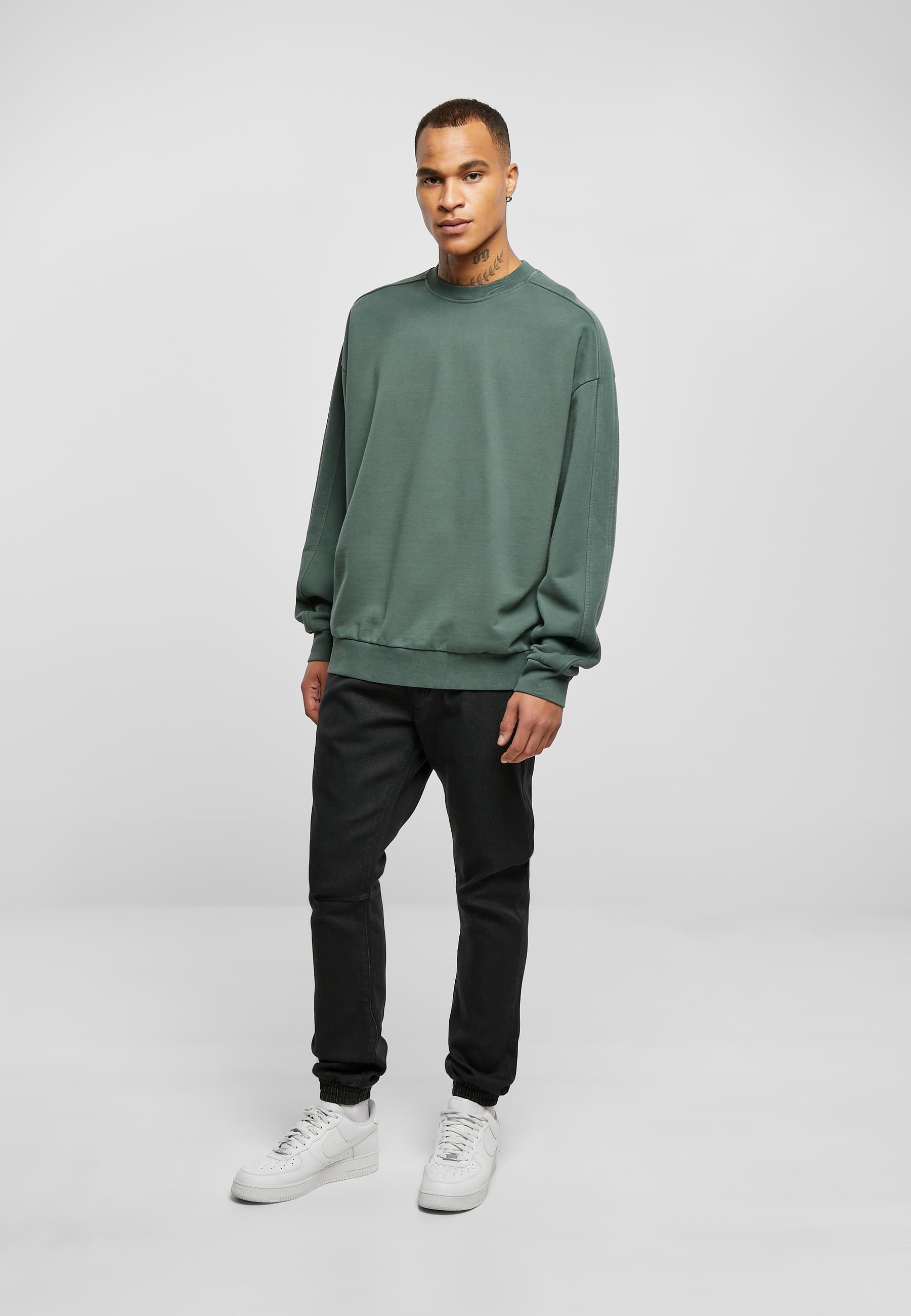 URBAN CLASSICS Rundhalspullover »Urban Classics Herren Heavy Terry Garment Dye Crew«, (1 tlg.)