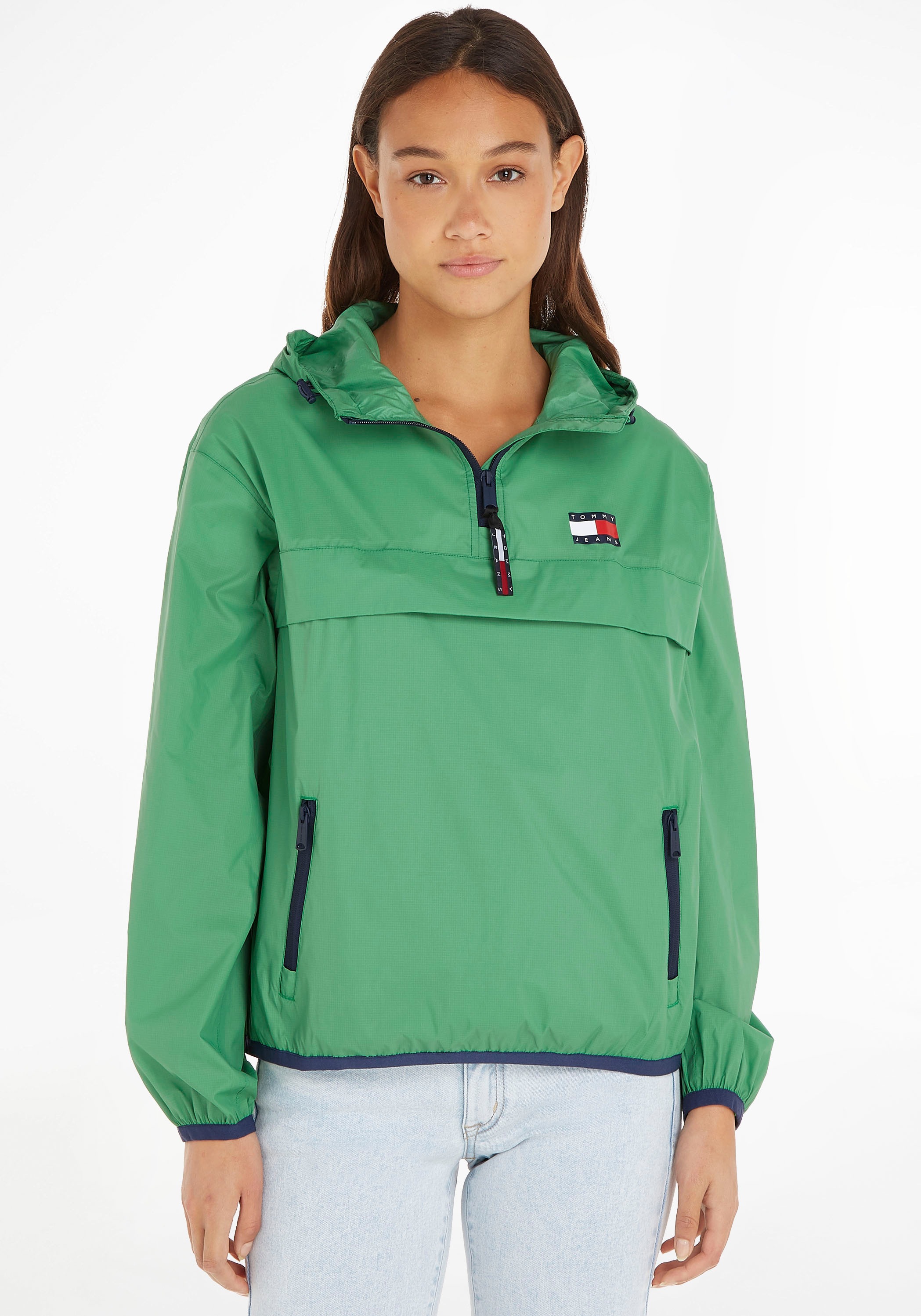 Tommy Jeans Parka »TJW PCKABLE TECH CHICAGO POPOVER« mit Kapuze mit kontrastfarbenen Details