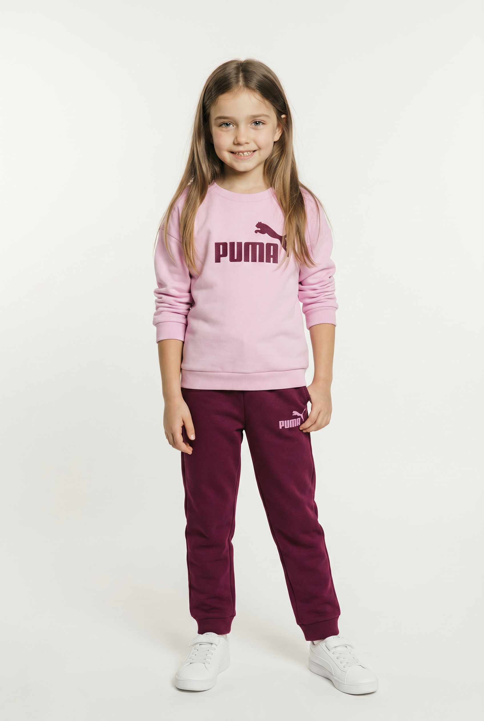 PUMA Trainingsanzug "MINICATS ESS CREW SET FL INTEREST INF" 2 zweiteiliges Set, Langarm-Oberteil, mit Logodruck, bedruckte Optik