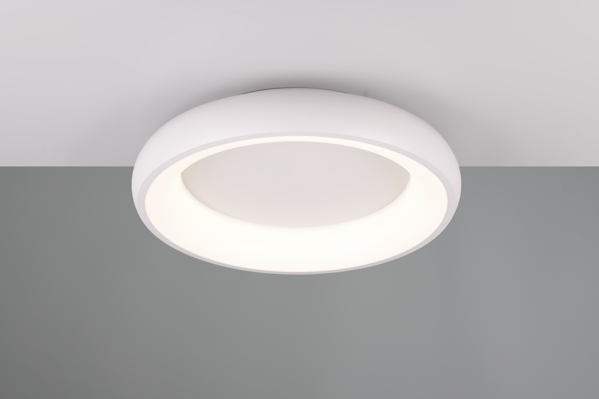 TRIO Leuchten LED Deckenleuchte »CARDONA, runde LED Deckenlampe Büro, Ø 46cm, 3300 Lumen 29W, dimmbar«, 1 flammig, Leuchtmittel LED-Board | LED fest integriert, CCT - Lichtfarbe einstellbar 2300/3000/4000K, auch Wandmontage möglich