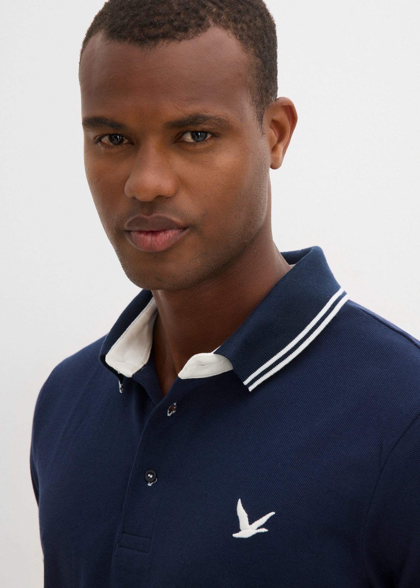 bonprix Poloshirt aus Baumwolle, mit Polokragen, Kurzarm-Design, Regular Fit