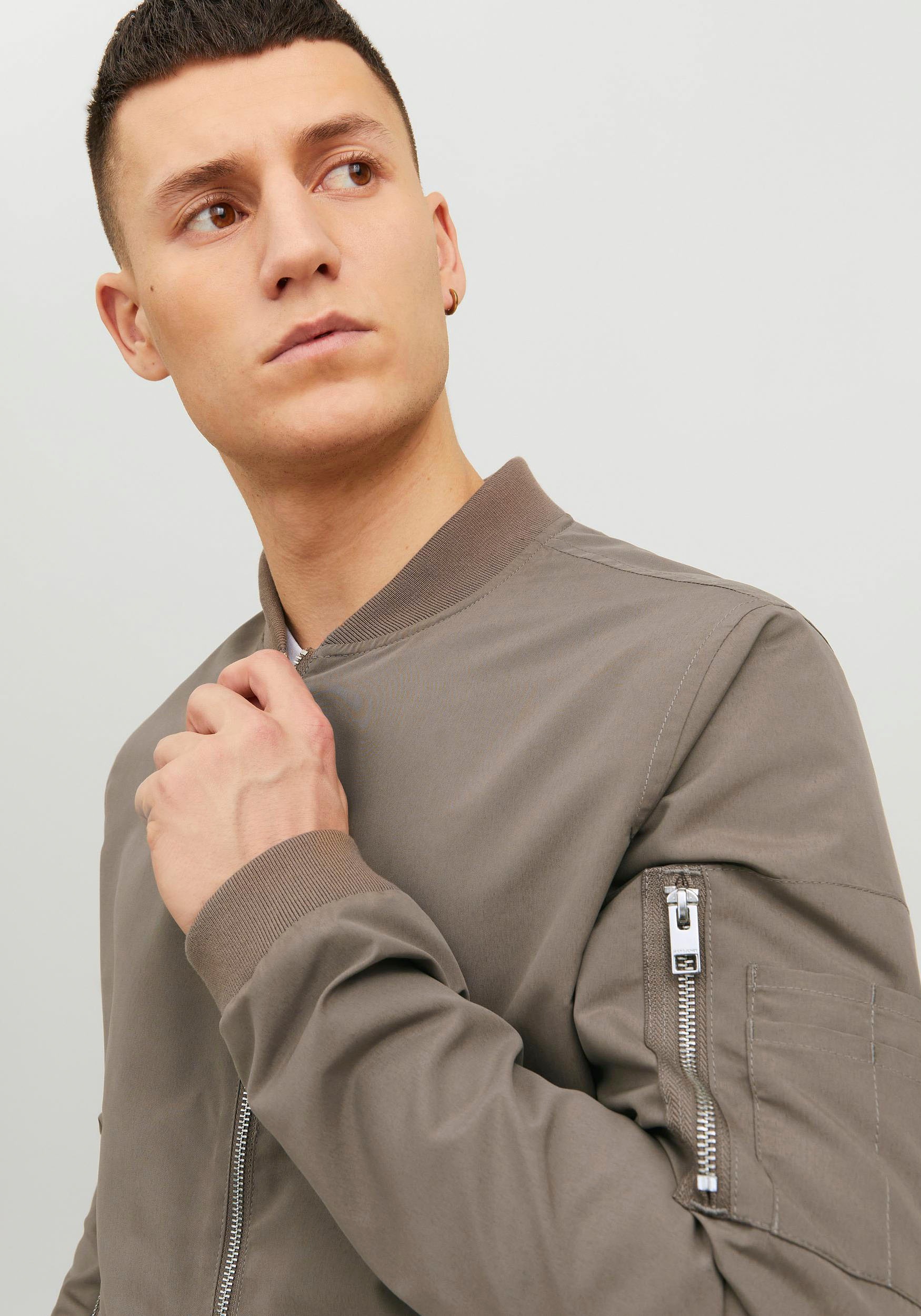 Jack & Jones Blouson "JJERUSH BOMBER NOOS", ohne Kapuze, mit Reißverschluss günstig online kaufen