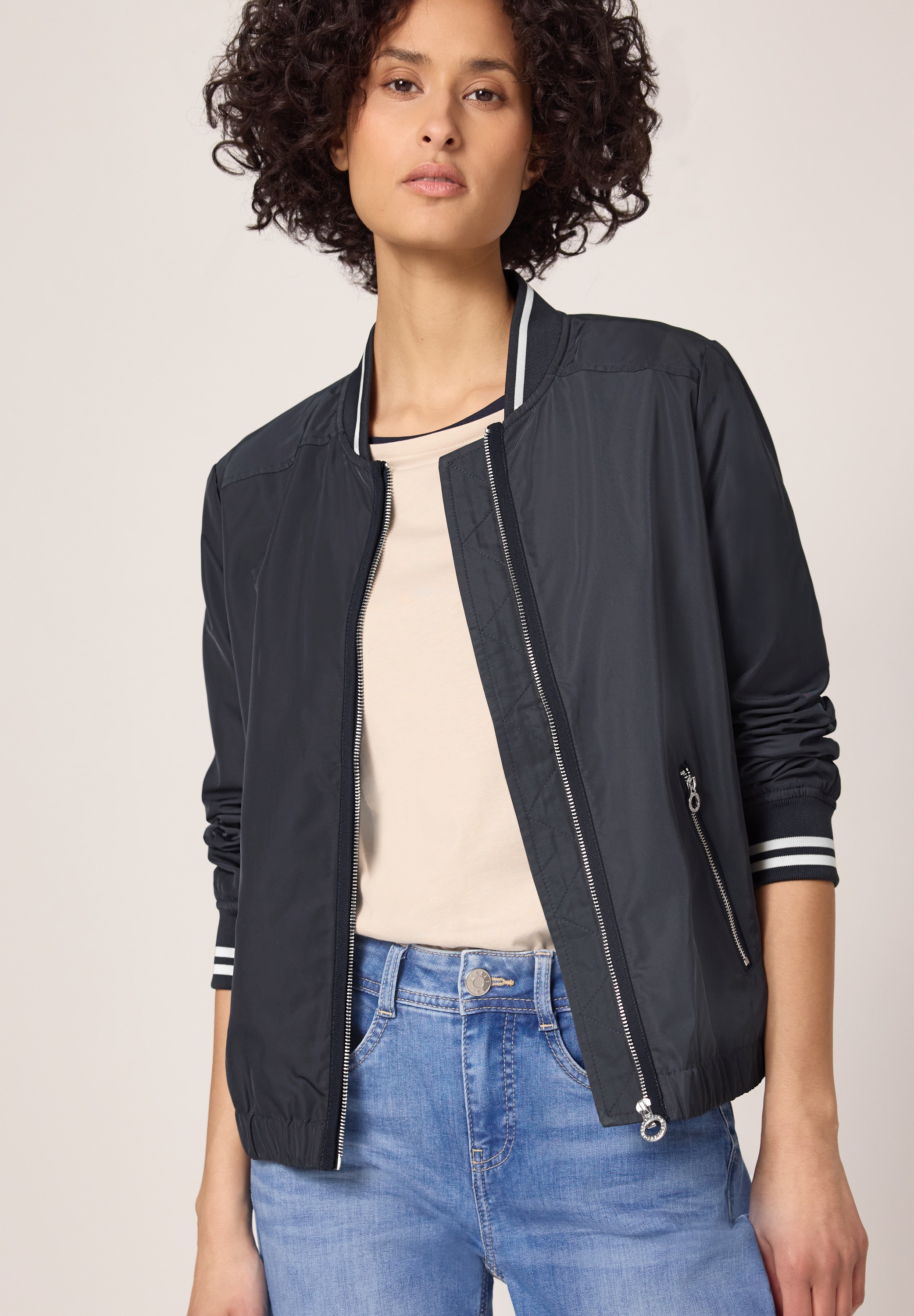 Blouson STREET ONE, Damen, Gr. 36, skyfall blau, Stoff, 100% Polyester, unifarben, comfort fit normal, Rundhals, Bündchen, Jacken Blouson, mit College-Style Details