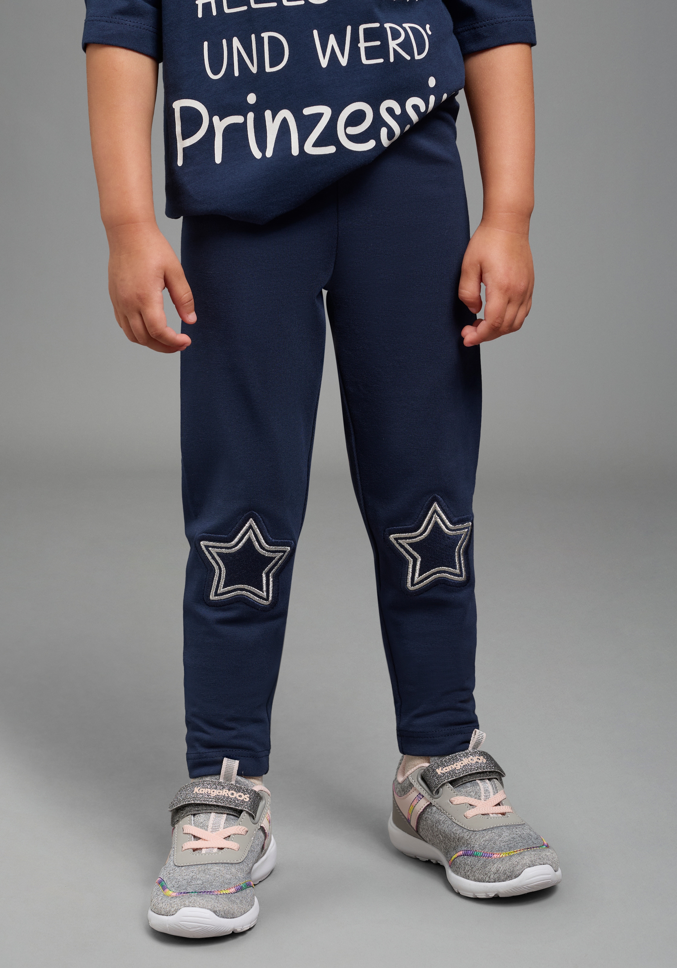 KIDSWORLD Leggings "Süße Leggings mit Sternenapplikation für kleine Mädchen" Warme Leggings mit Sternen, extra-eng geschnittene Slim Fit Form