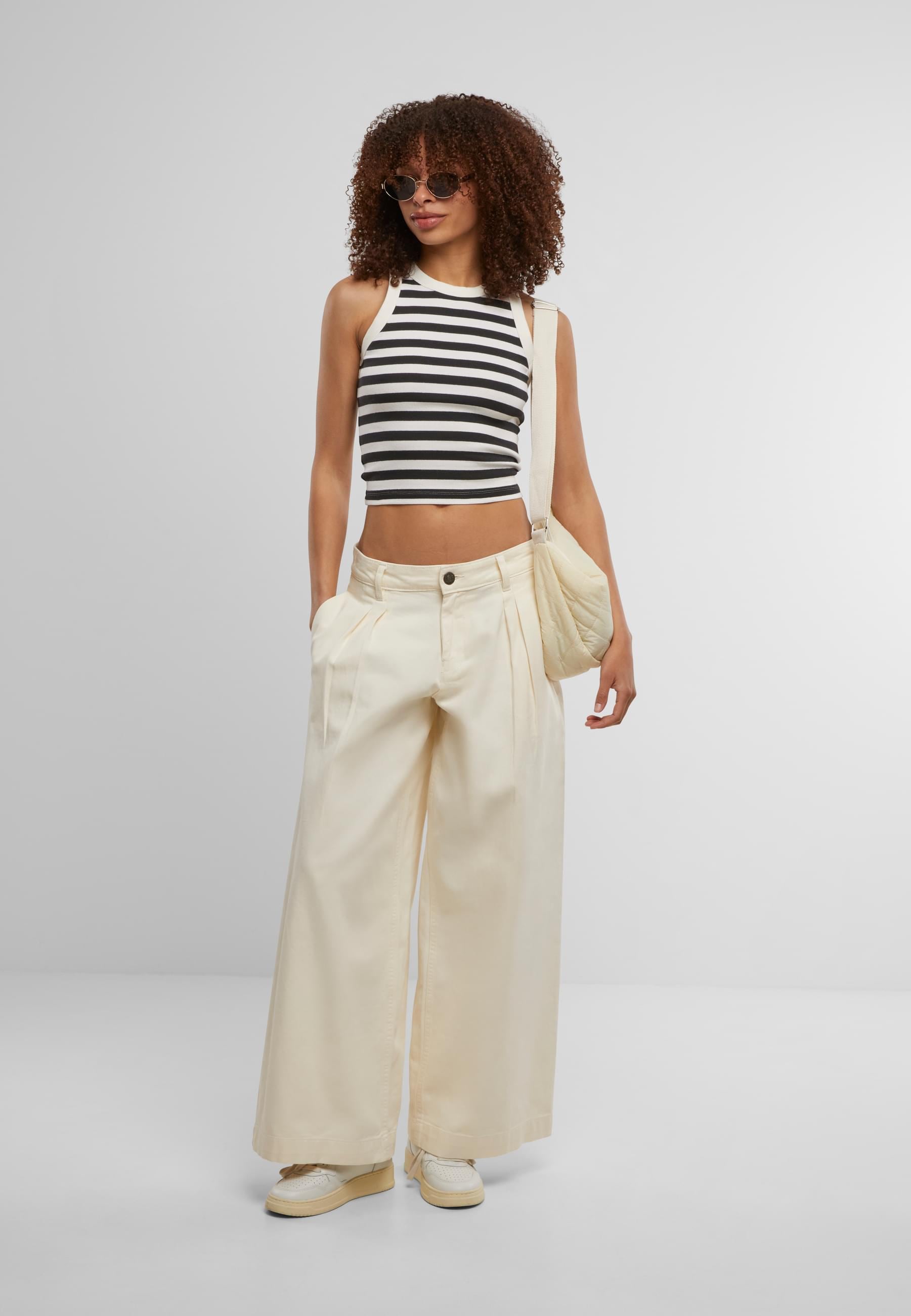 URBAN CLASSICS Bequeme Jeans »Urban Classics Ladies Wide Leg Light Denim Pants«