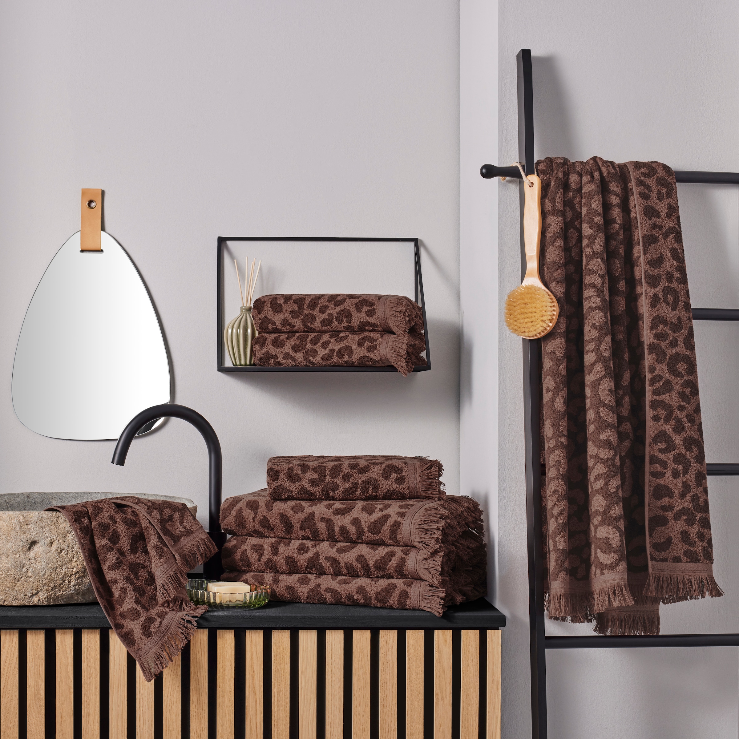 OTTO home Handtuch Set »Tiffani, Leopardenmuster, Premium Handtücher 8-tlg, 500 gr/m²« Set 8 Frottier 4 Duschtücher, 4 Handtücher, Animal Print, Leo, modern, mit Fransen