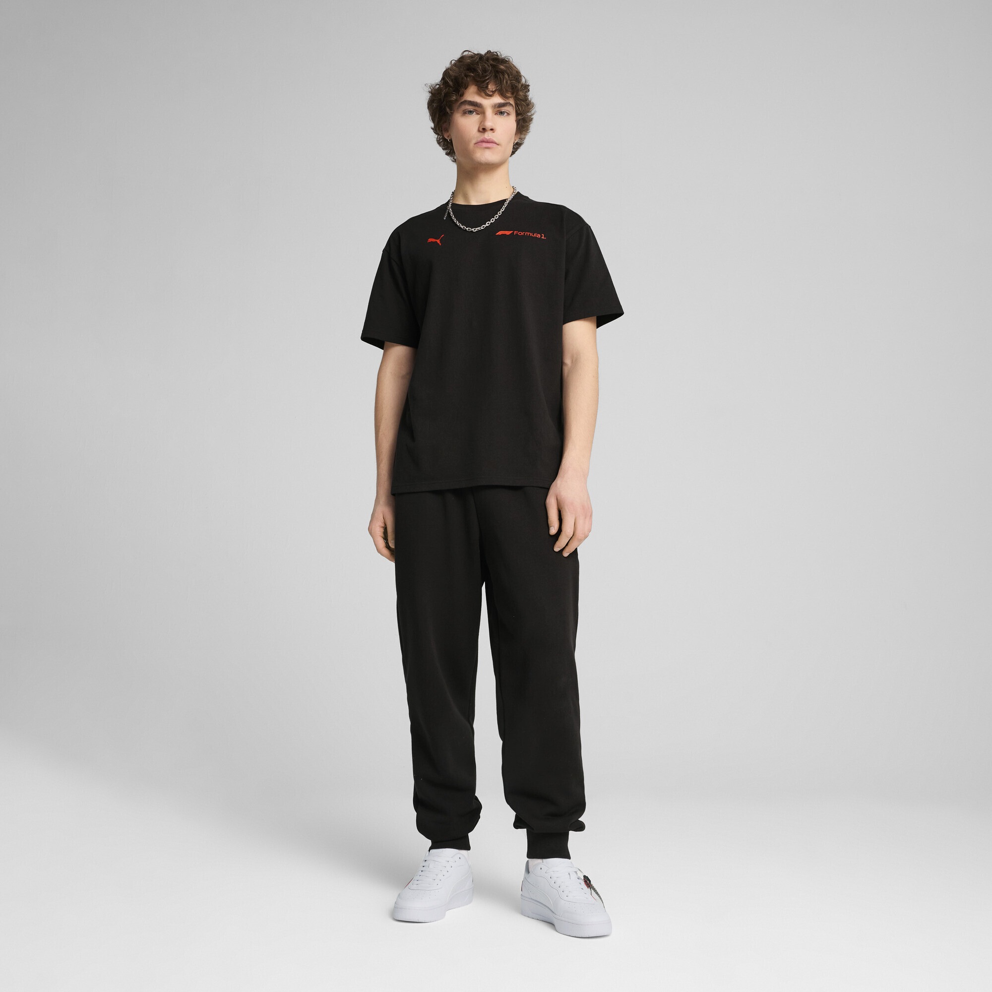 PUMA Sporthose »F1® ESS+ Relaxed Jogginghose Herren«