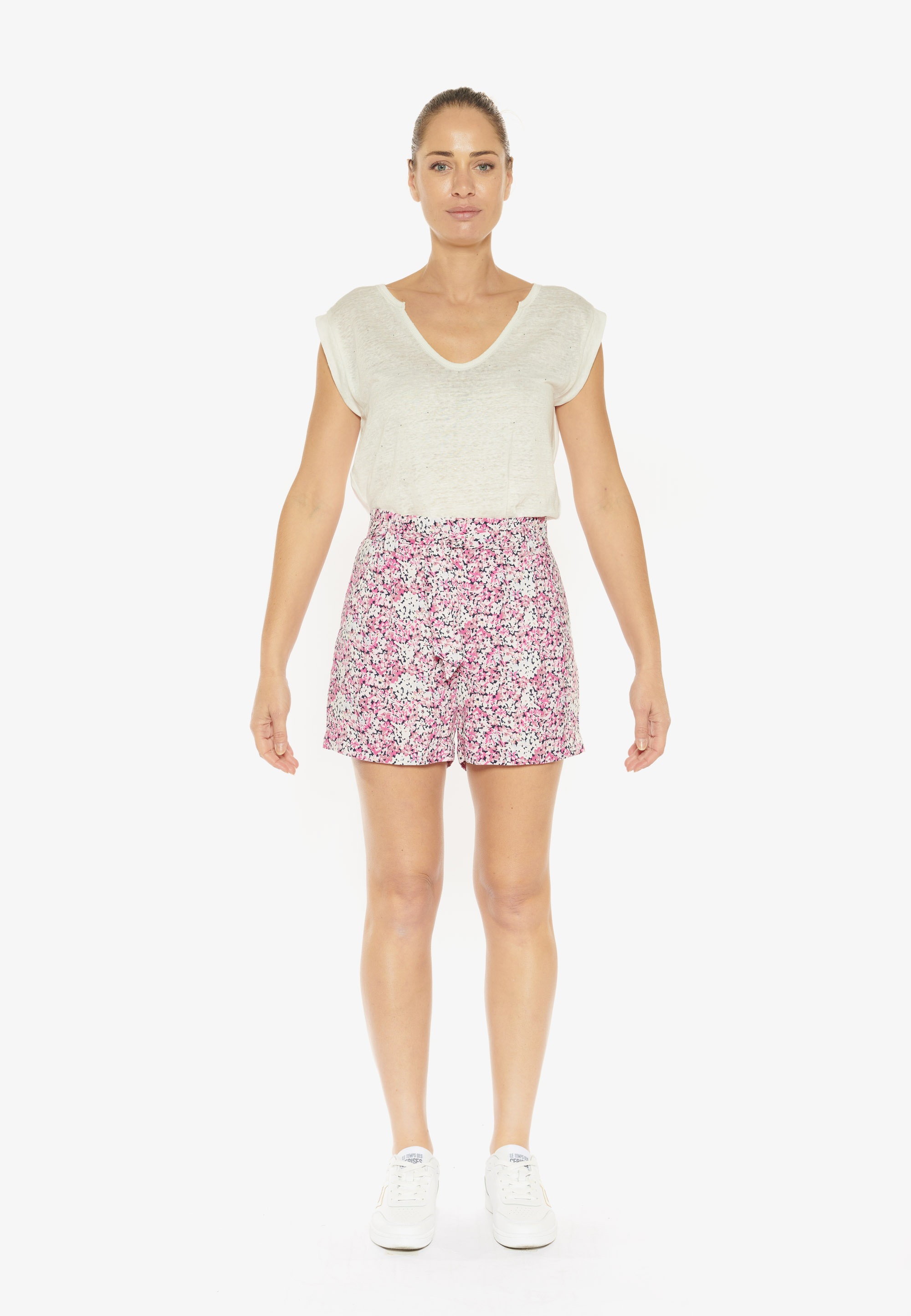 Le Temps Des Cerises Shorts »DUNA«, mit filigranem Blüten-Print