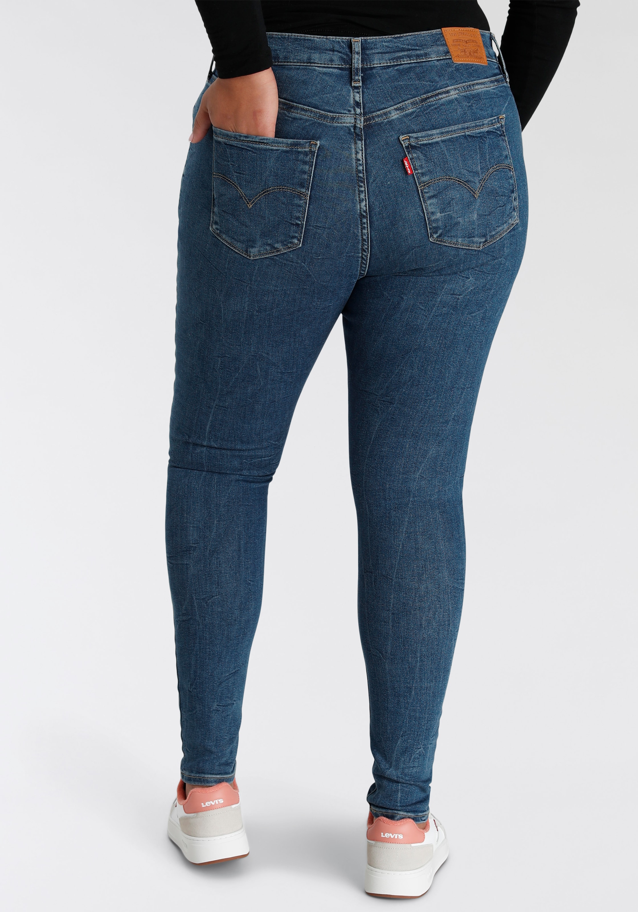 Levi's® Plus Skinny-fit-Jeans »720 High-Rise«, mit hoher Leibhöhe