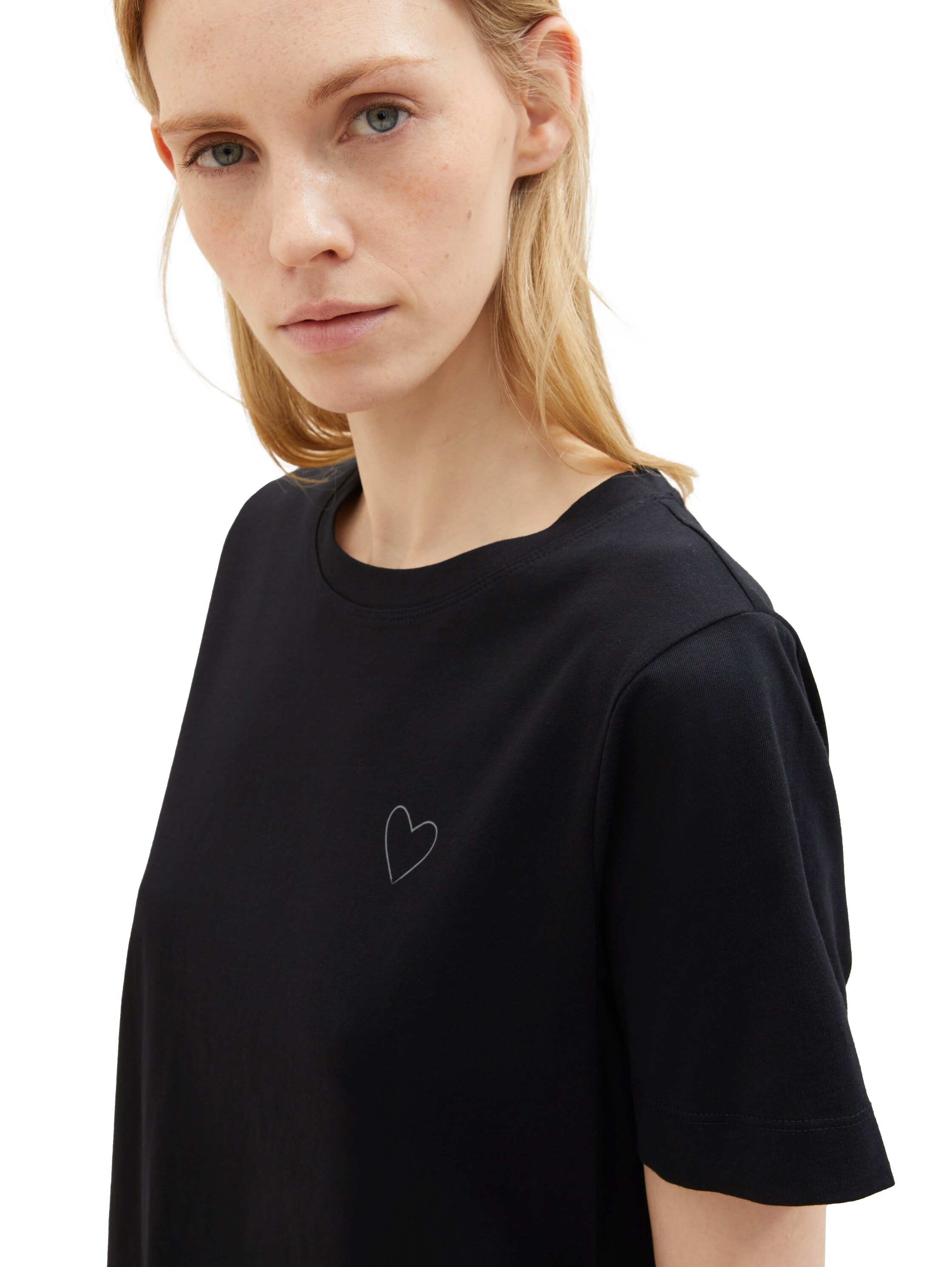 TOM TAILOR Rundhalsshirt, mit Herzmotiv als Frontprint