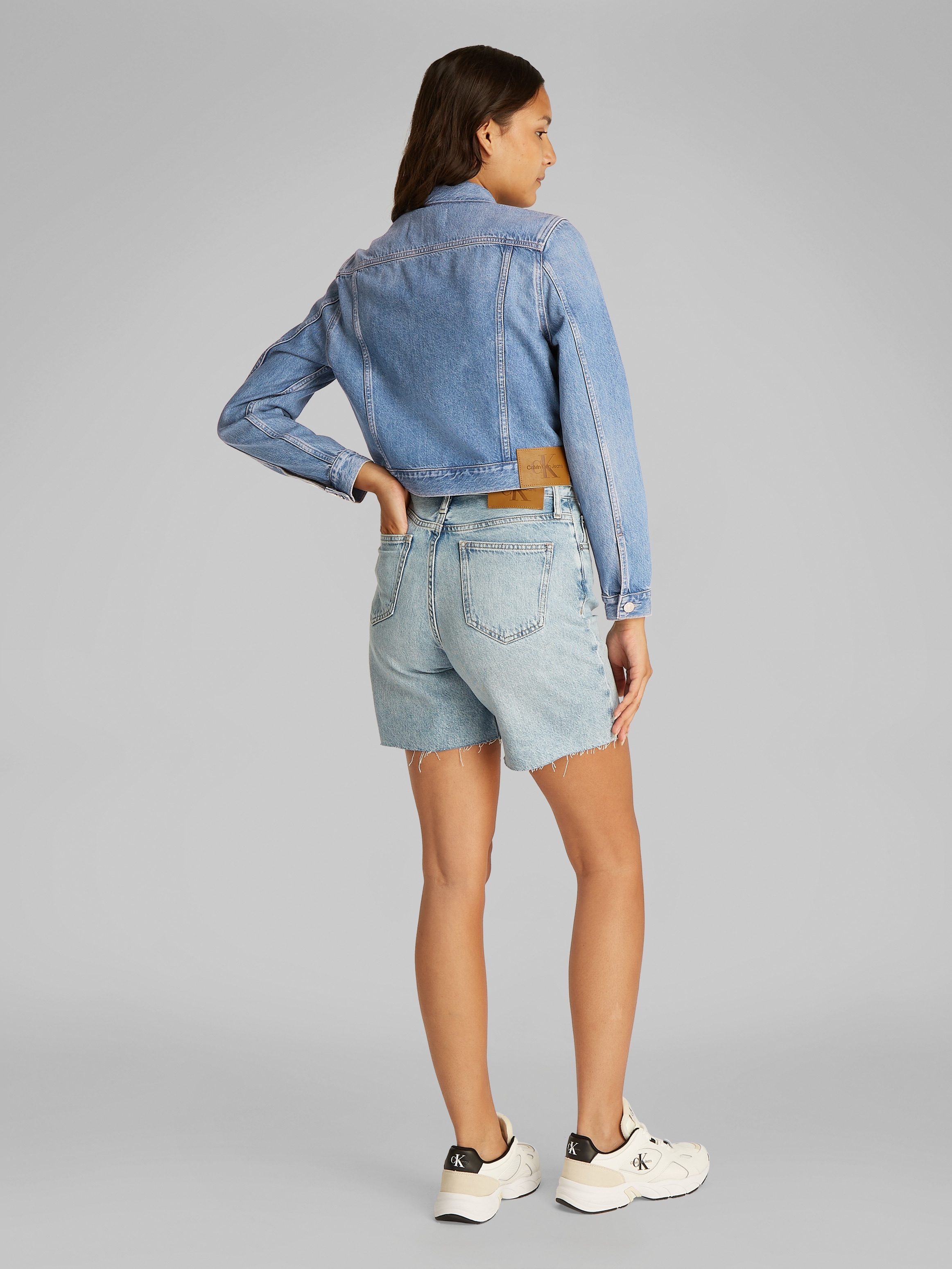 Calvin Klein Jeans Jeansjacke »CROPPED 90'S DENIM TRUCKER«, in hellblauer Waschung