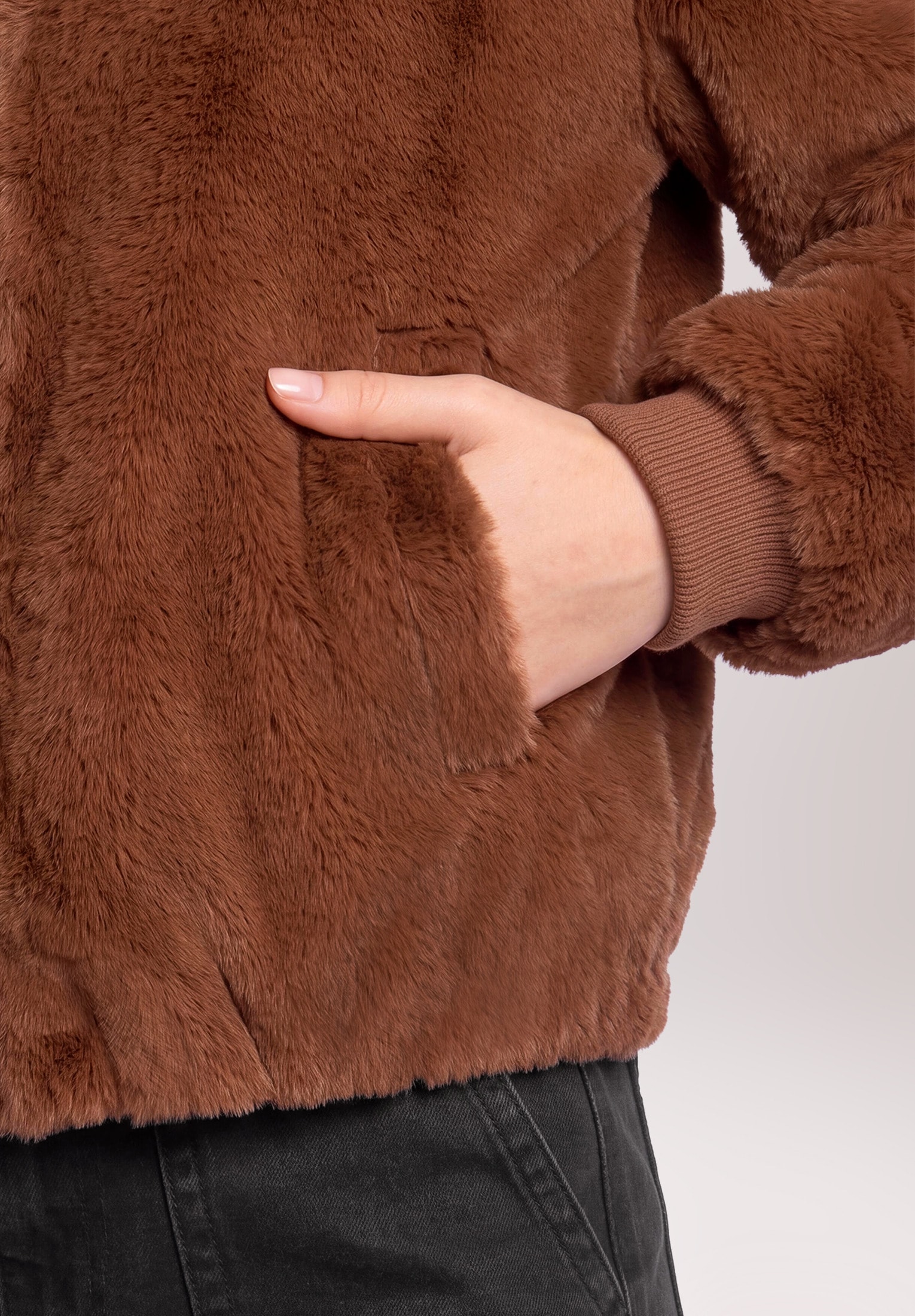 Betty&Co Fellimitatjacke »Damen mit Taschen«