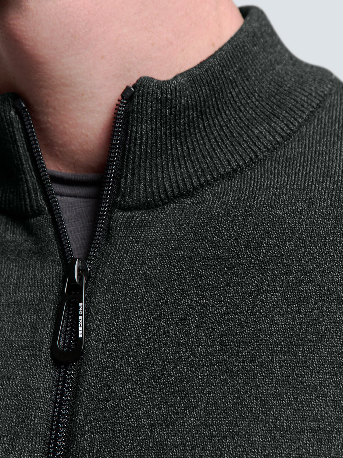NO EXCESS Rundhalspullover »No Excess Zweifarbige Strickjacke von Timeless Basics«