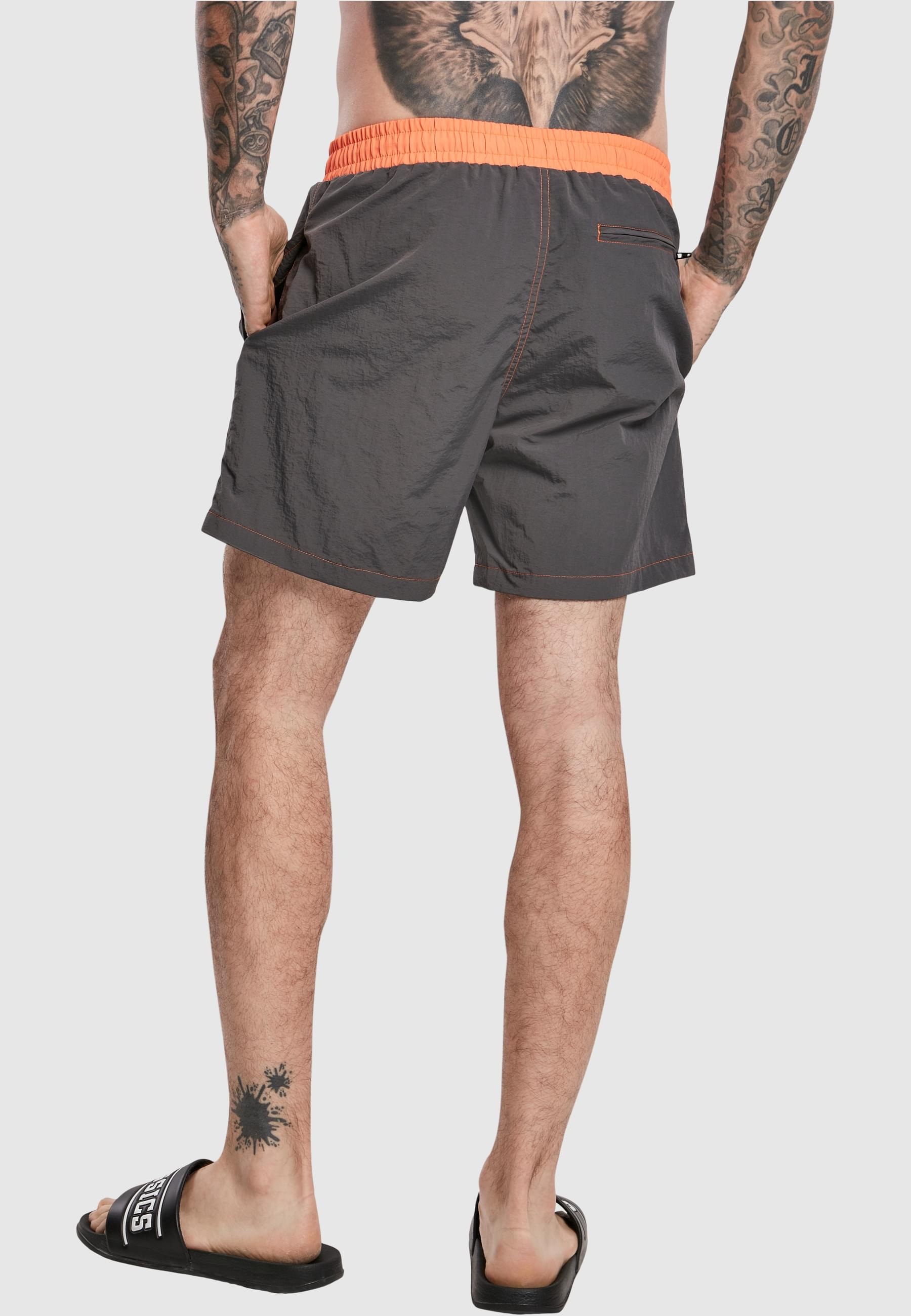 URBAN CLASSICS Badeshorts »Urban Classics Herren UC Logo Swim Shorts«