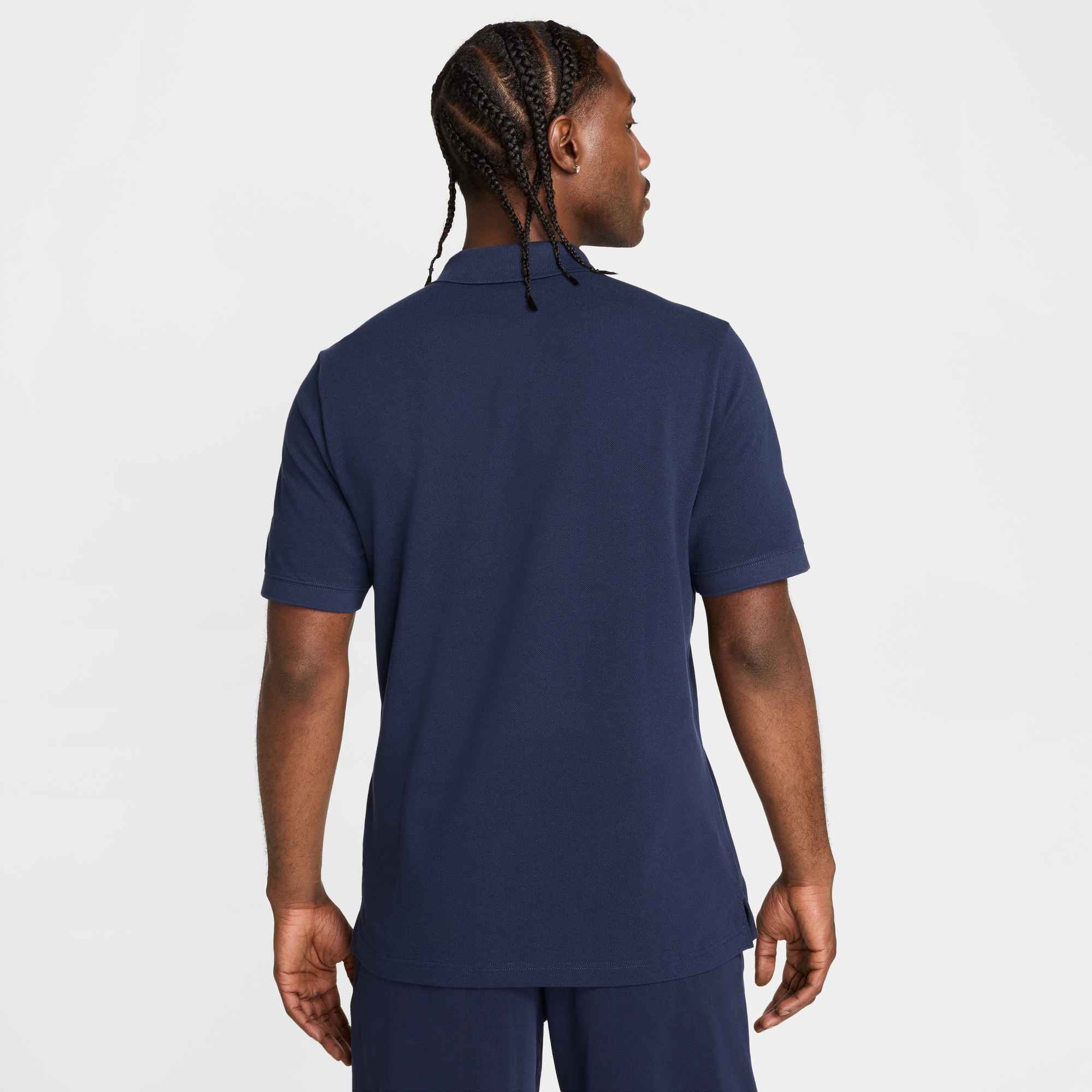 Nike Sportswear Poloshirt »M NK CLUB SS POLO PIQUE« gerade Passform, kurze Ärmel, 2-Knopf-Kragen, sportlicher Stil