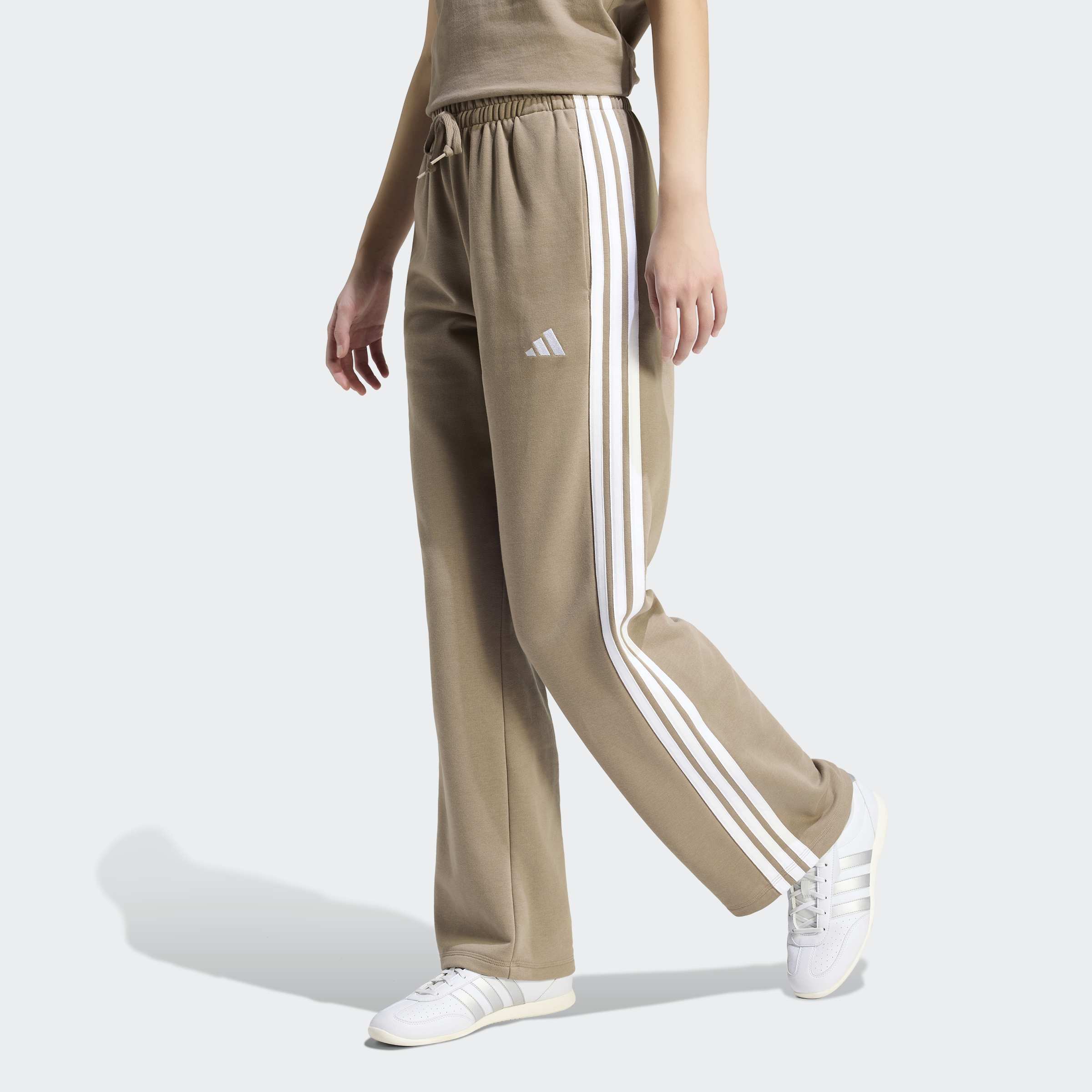 adidas Sportswear Sporthose "ESSENTIALS 3-STREIFEN OPEN HEM FRENCH TERRY" Reguläre Passform, aus weichem French Terry