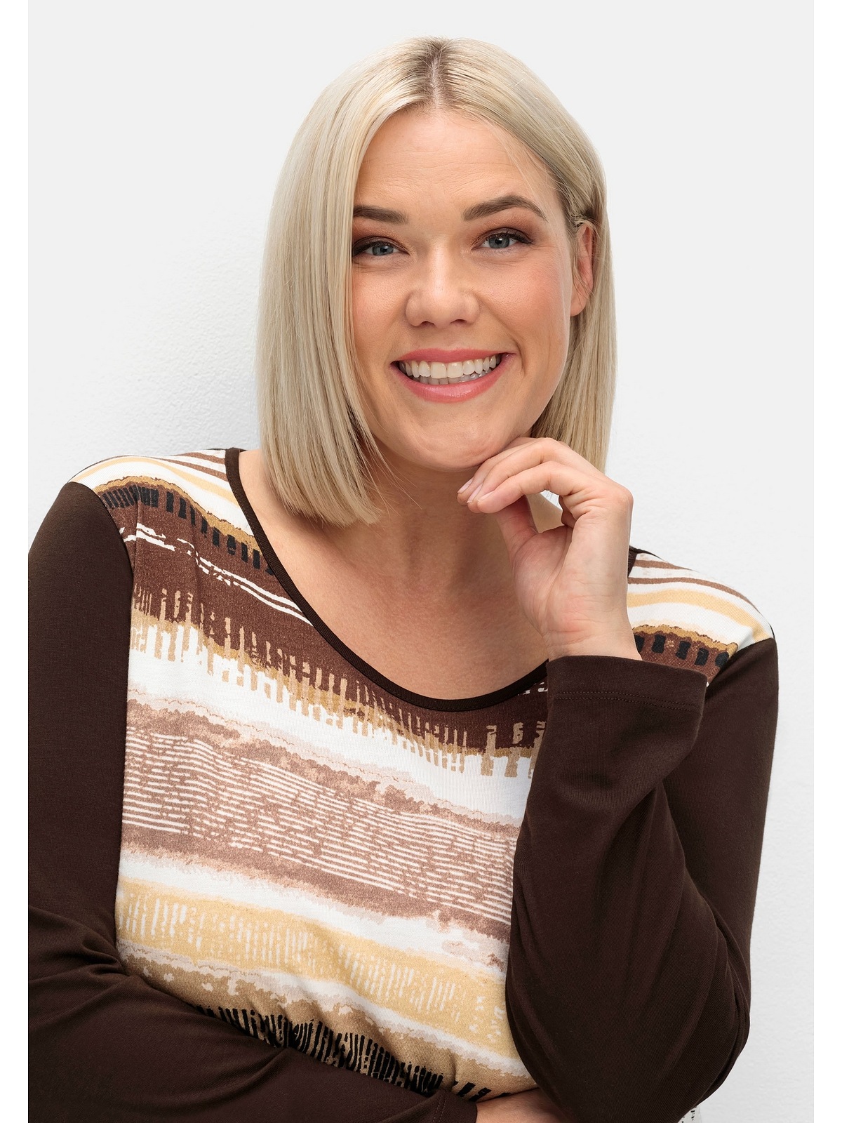 Sheego Langarmshirt »Große Größen«, mit bedrucktem Vorderteil