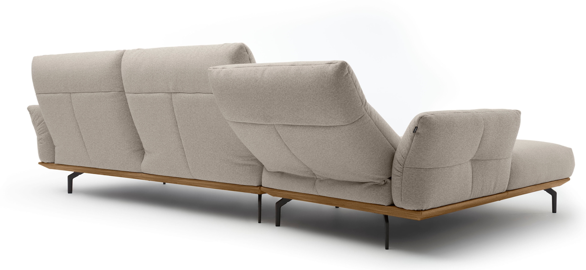 Creation BY ROLF BENZ Ecksofa »CR.460«, Sockel in Nussbaum, Winkelfüße in Umbragrau, Breite 338 cm