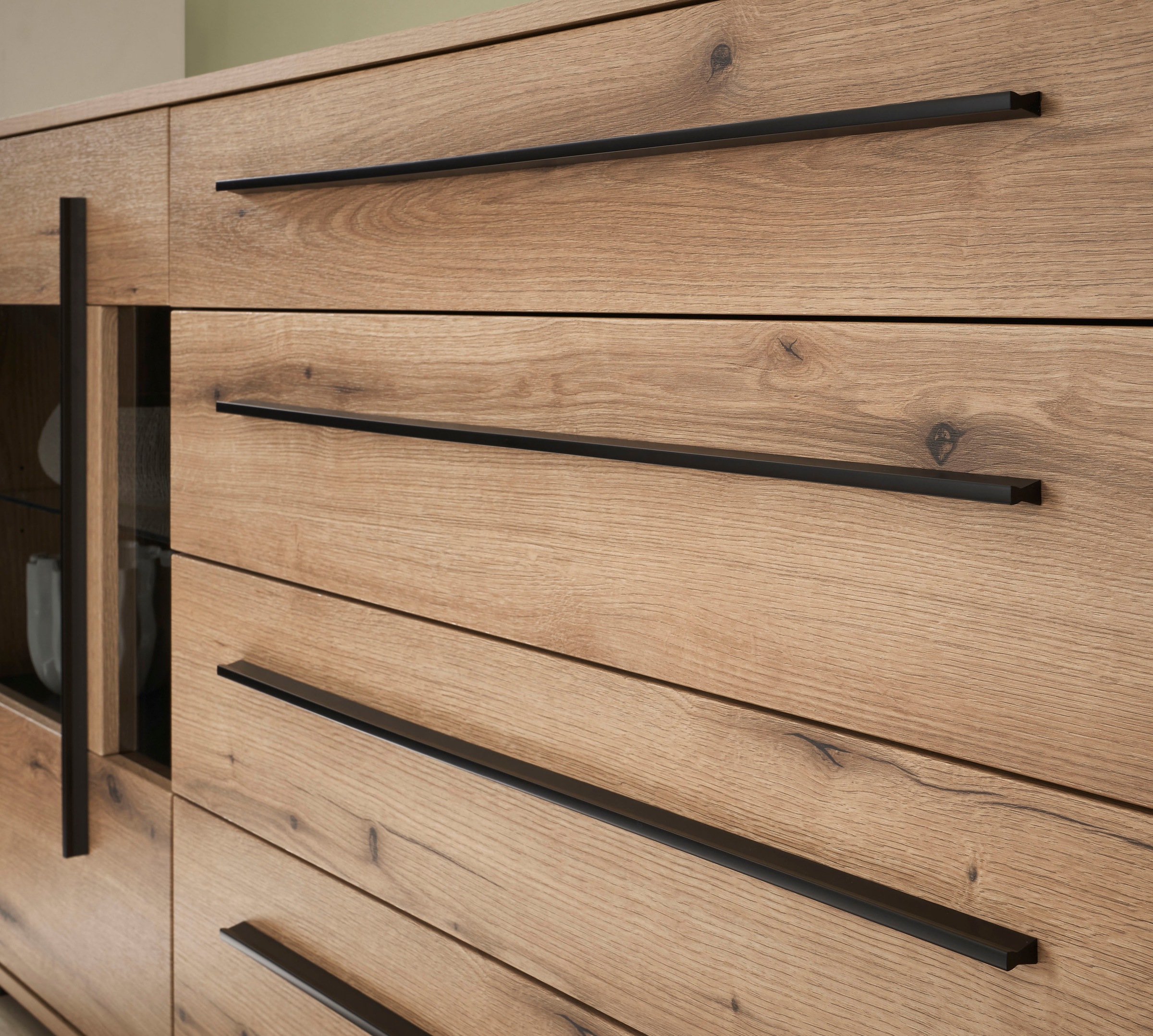 INOSIGN Sideboard »Cantara, moderner Schrank, Kommode in Eiche Evoke oder weiß«, schwarze Stangengriffe, ausreichend Stauraum, vielseitig einsetzbar