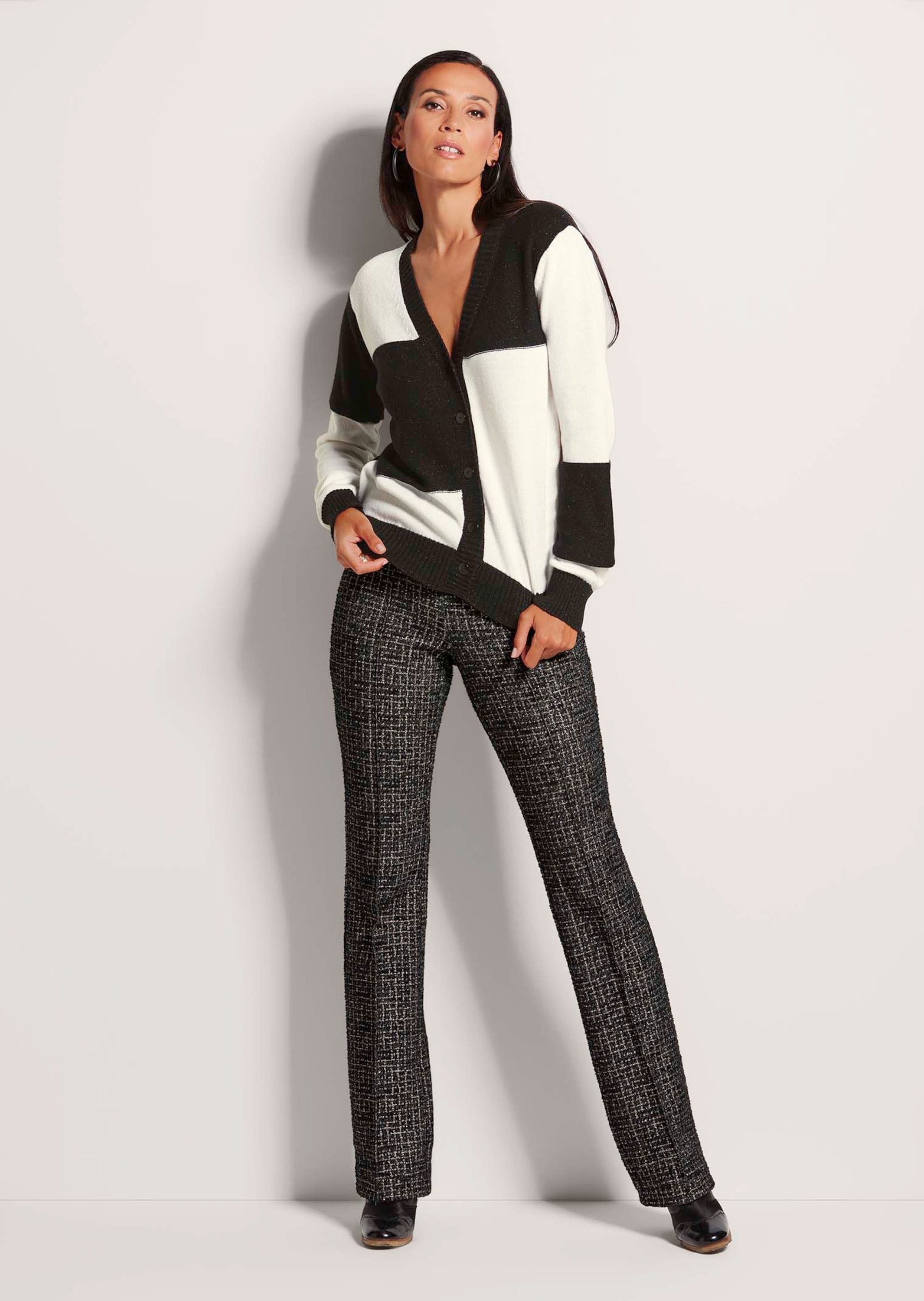 Thumbnail - MADELEINE Strickjacke "Strickjacke Strickjacke im Patch-Look"