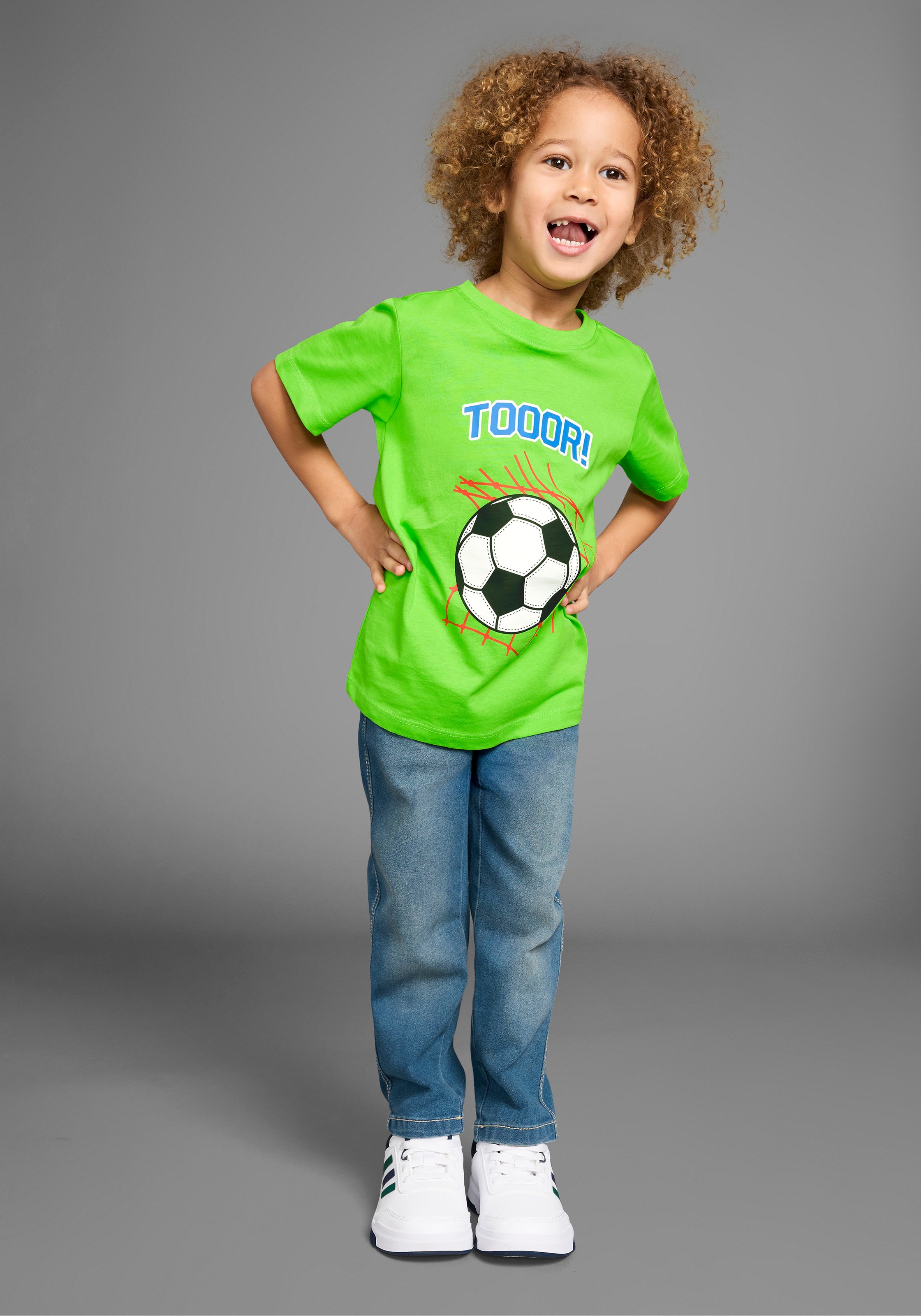 Thumbnail - KIDSWORLD T-Shirt "Fußball-Print: TOOOR", Kurzarm, Basic-Passform, mit Statements/Sprüchen