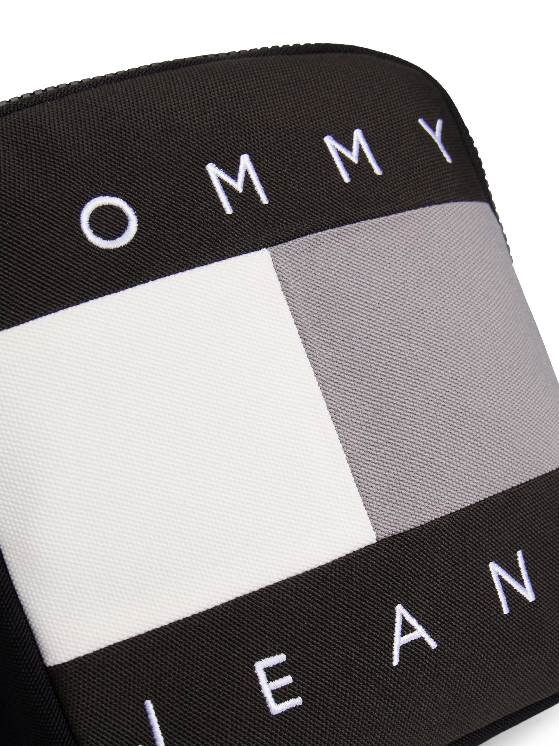 Tommy Jeans Umhängetasche »TJM ARCHIVE REPORTER«, Men Schultertasche mit plakativem Logoschriftzug