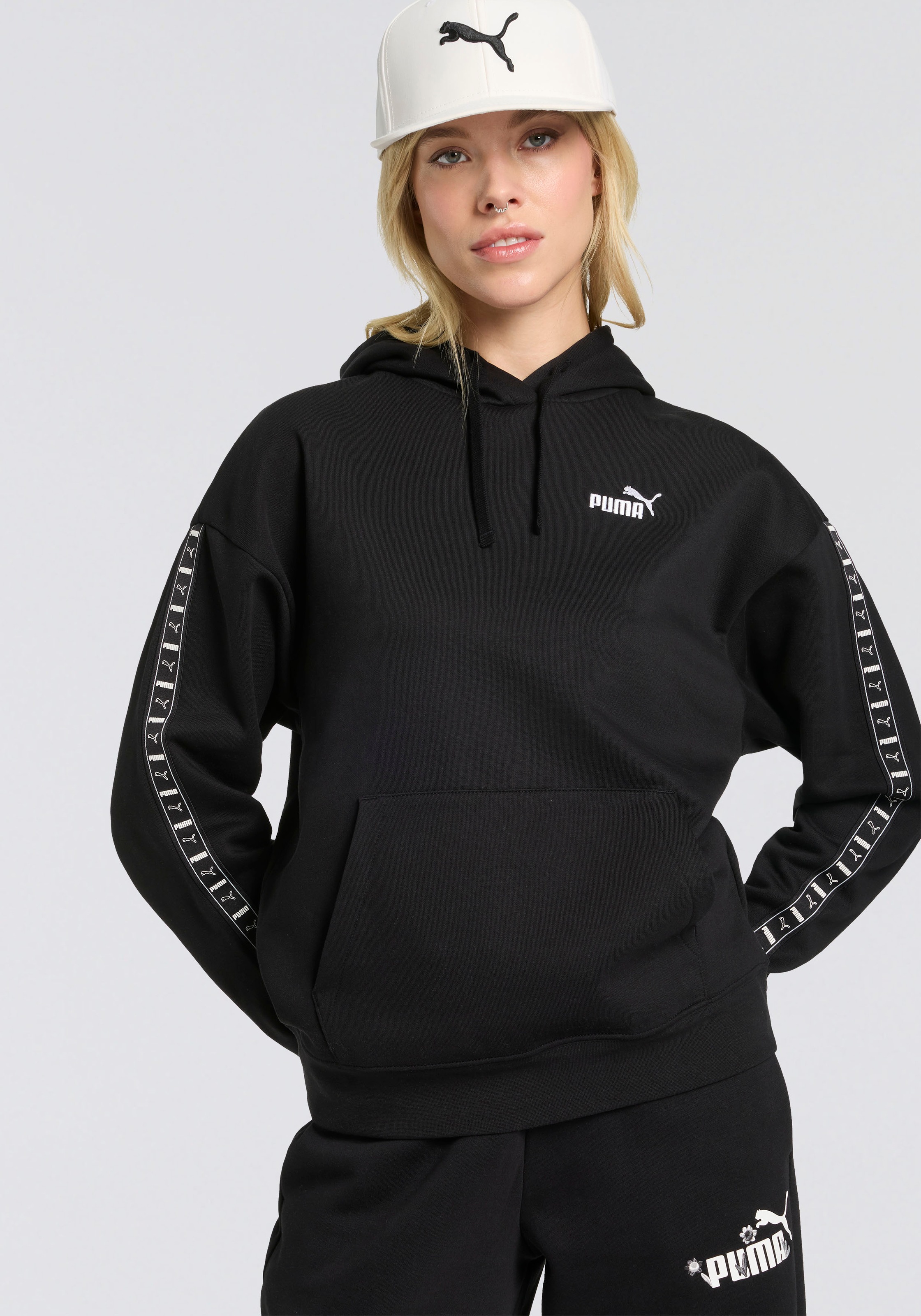 PUMA Kapuzensweatshirt »ESS TAPE HOODIE COMFORT FL«