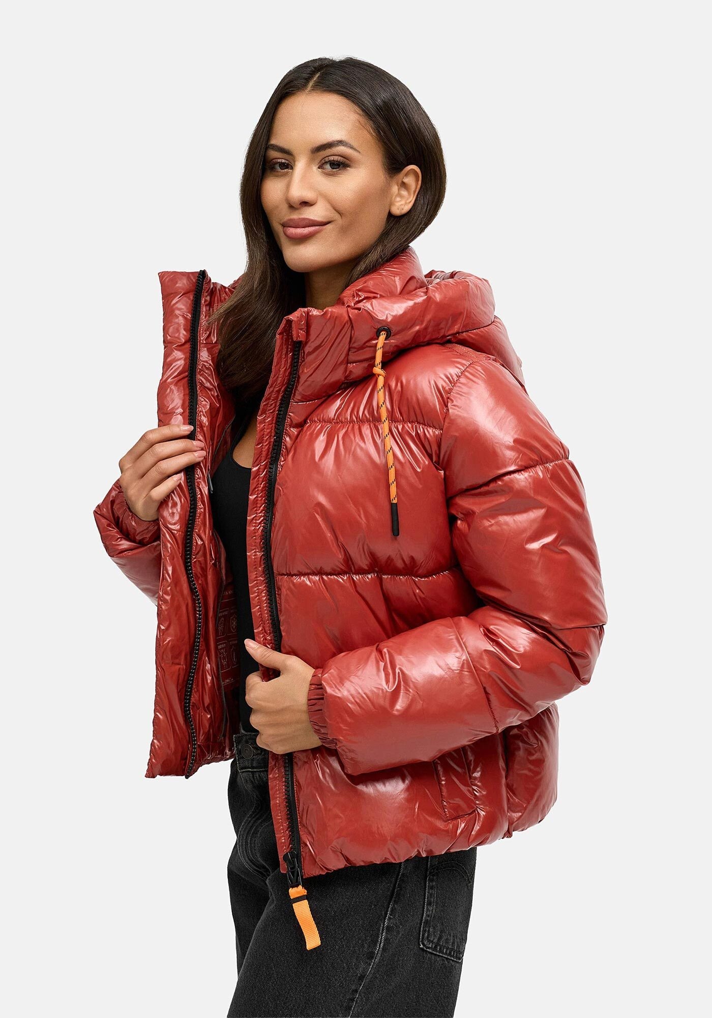 Marikoo Winterjacke "Skyraa", Leicht glänzendes Obermaterial mit moderner S günstig online kaufen