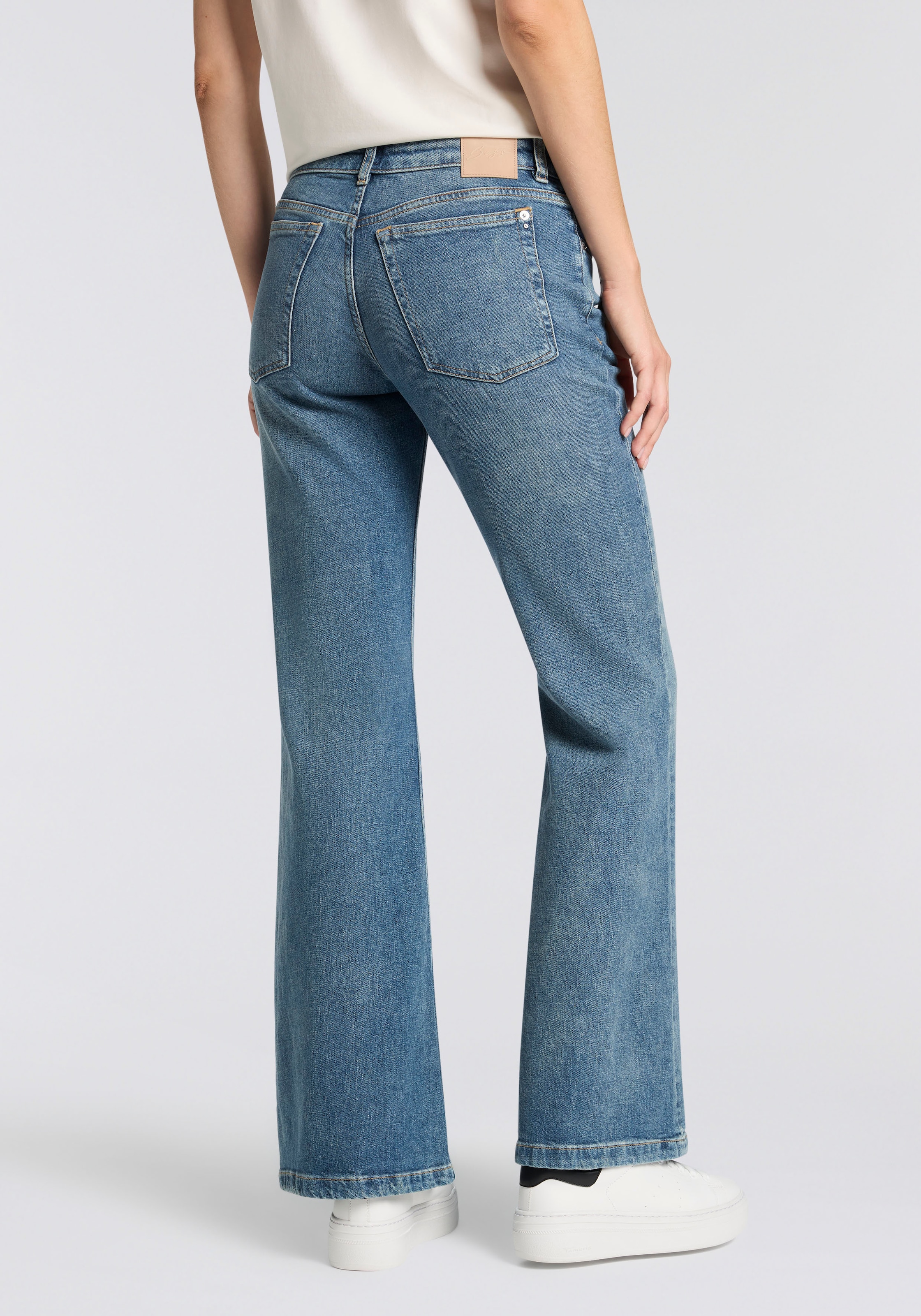 BOSS ORANGE Bootcut-Jeans »SOFT BOOTCUT LR Premium Damenmode«, Low Rise