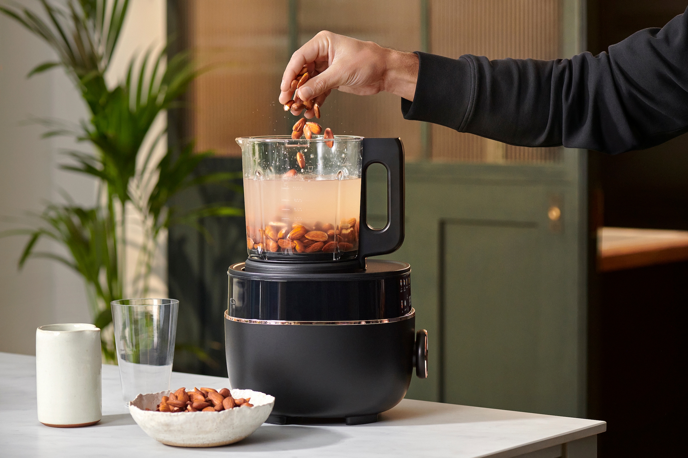 Panasonic Standmixer »MX-HG4401KXE« 950 W dank integriertem Kochelement gleichzeitig mixen und kochen