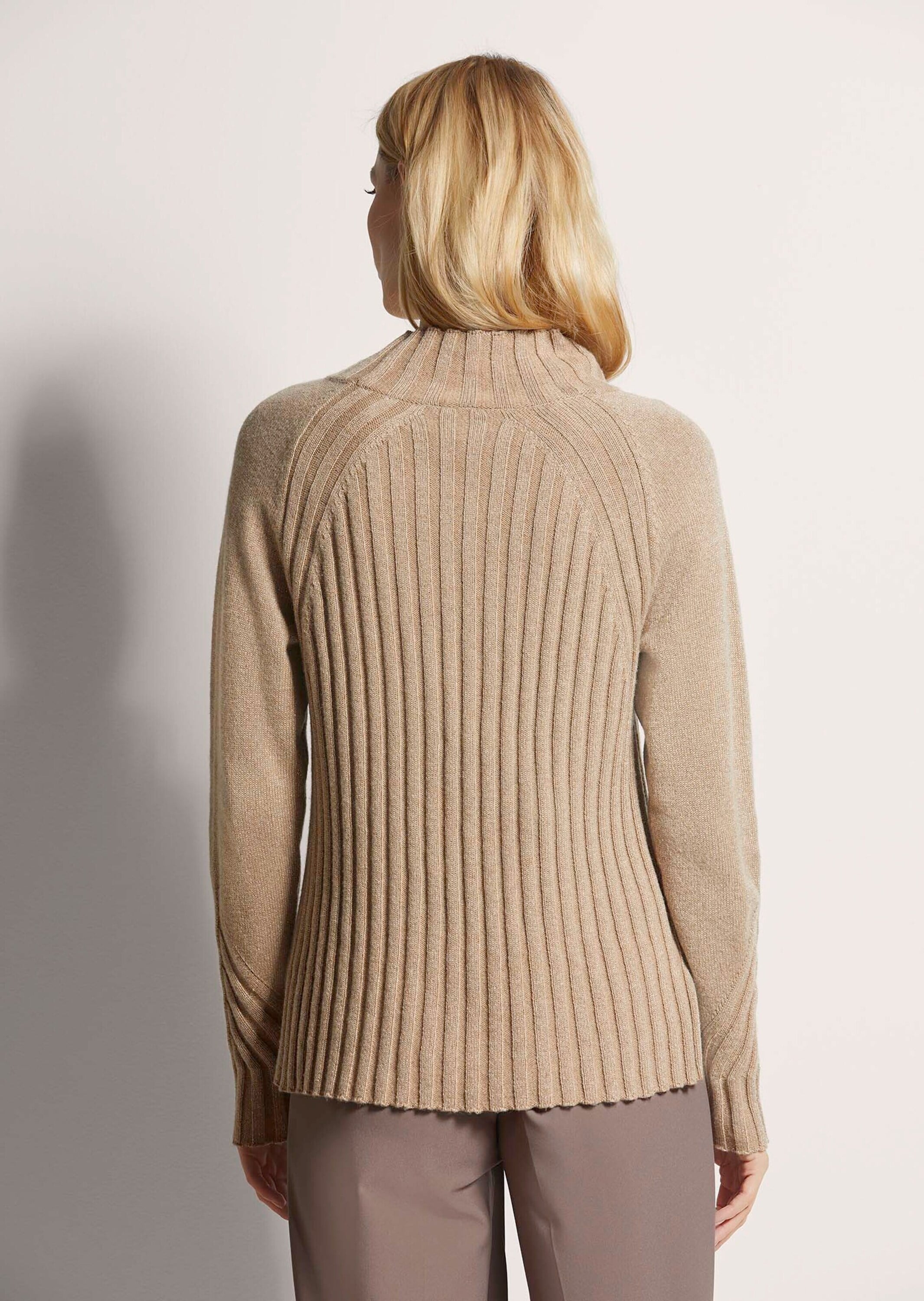 MADELEINE Longpullover »Strickpullover Glanzvoller Strickpullover mit Stehkragen«