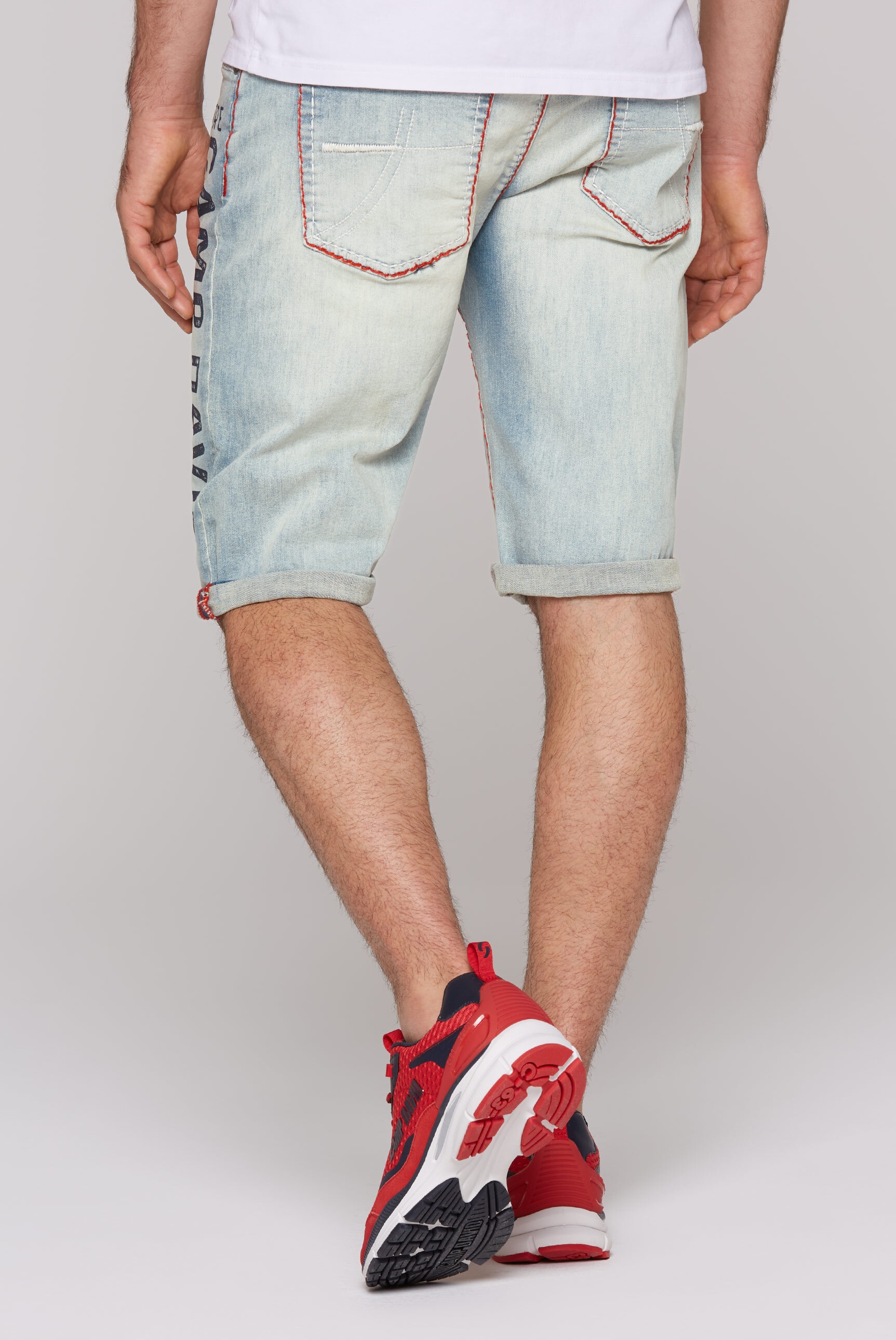 CAMP DAVID Jeansshorts, mit Turn-Up Saum