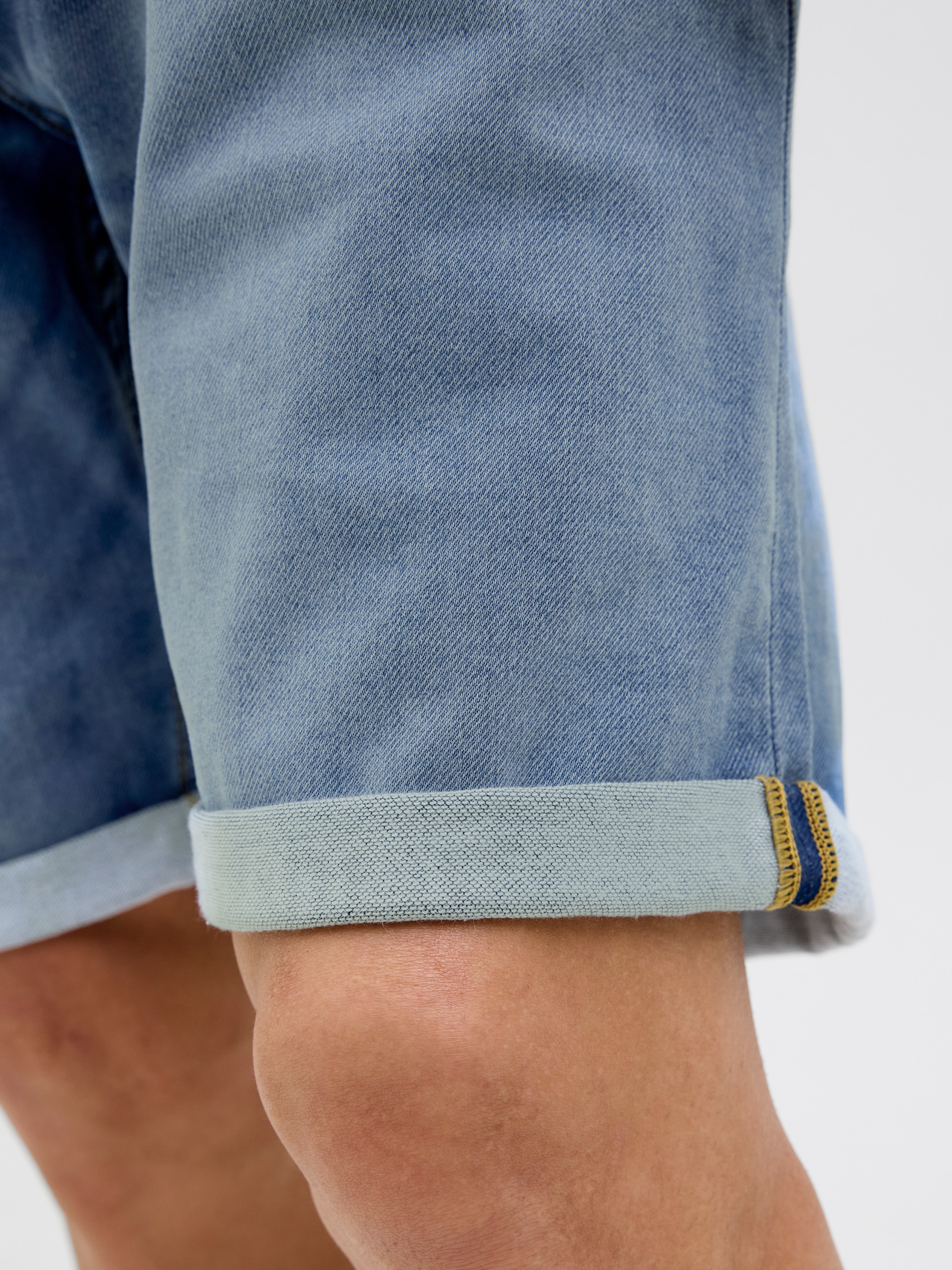 Jack & Jones Shorts »JJIRICK JJICON I.K. SHORTS GE 129 SN«, im Five-Pocket Style
