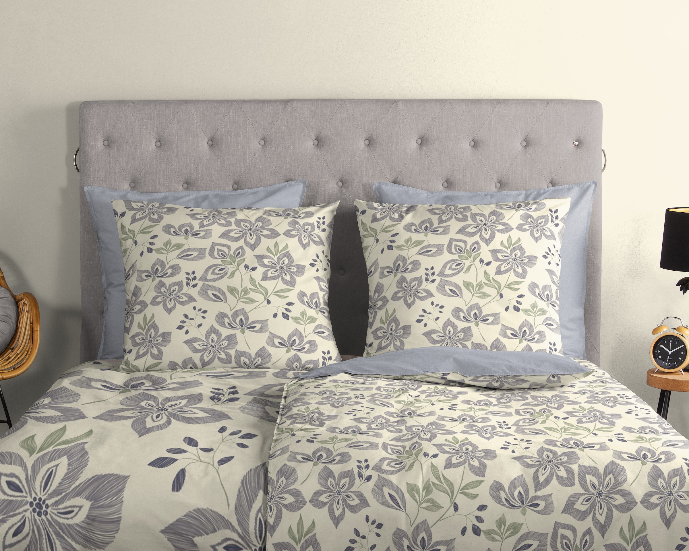 good morning Wendebettwäsche »Vesper« 2 Stk. tlg. 100% Baumwolle, Renforcé, Reißverschluss, Wendeoptik, Blume