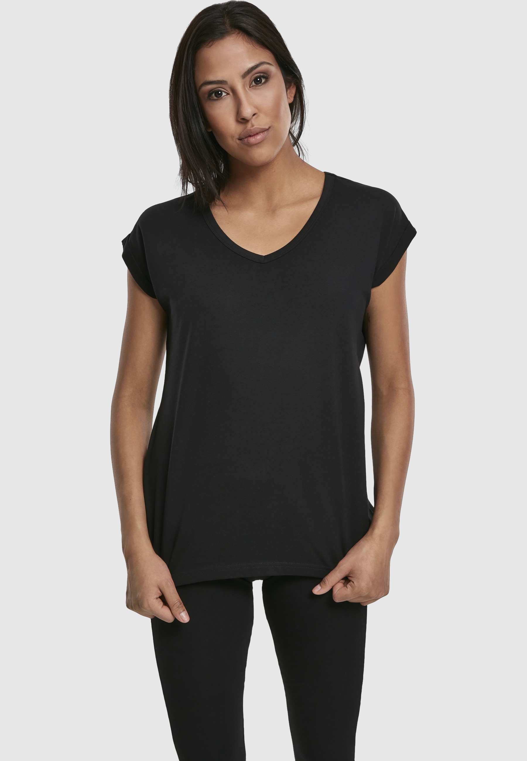 URBAN CLASSICS Kurzarmshirt »Urban Classics Damen Ladies Round V-Neck Extended Shoulder Tee« 1 Stk.