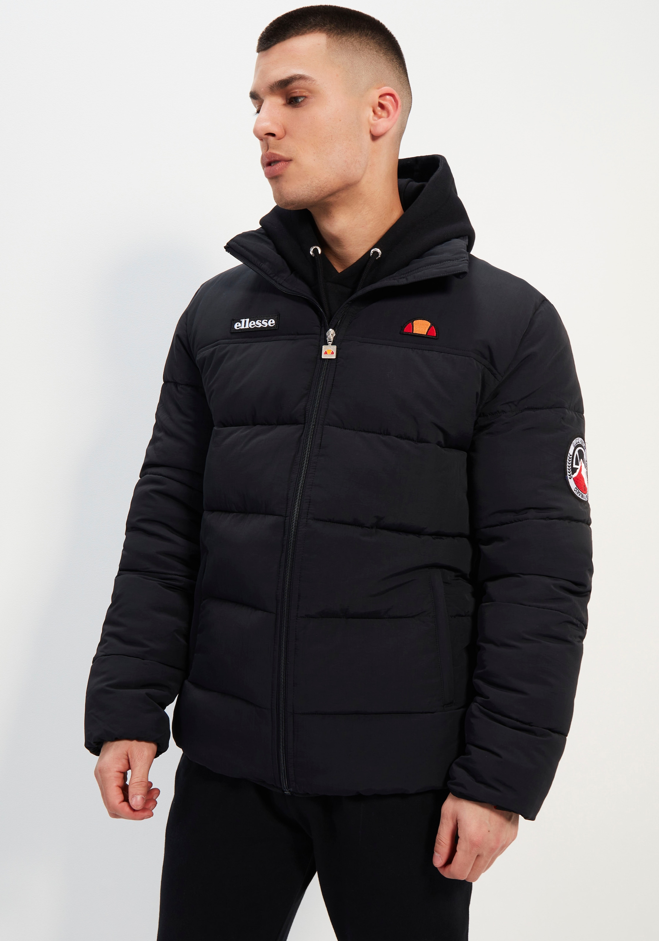 Ellesse Outdoorjacke "NEBULA PADDED JACKET" mit Stehkragen, wärmende Wattierung
