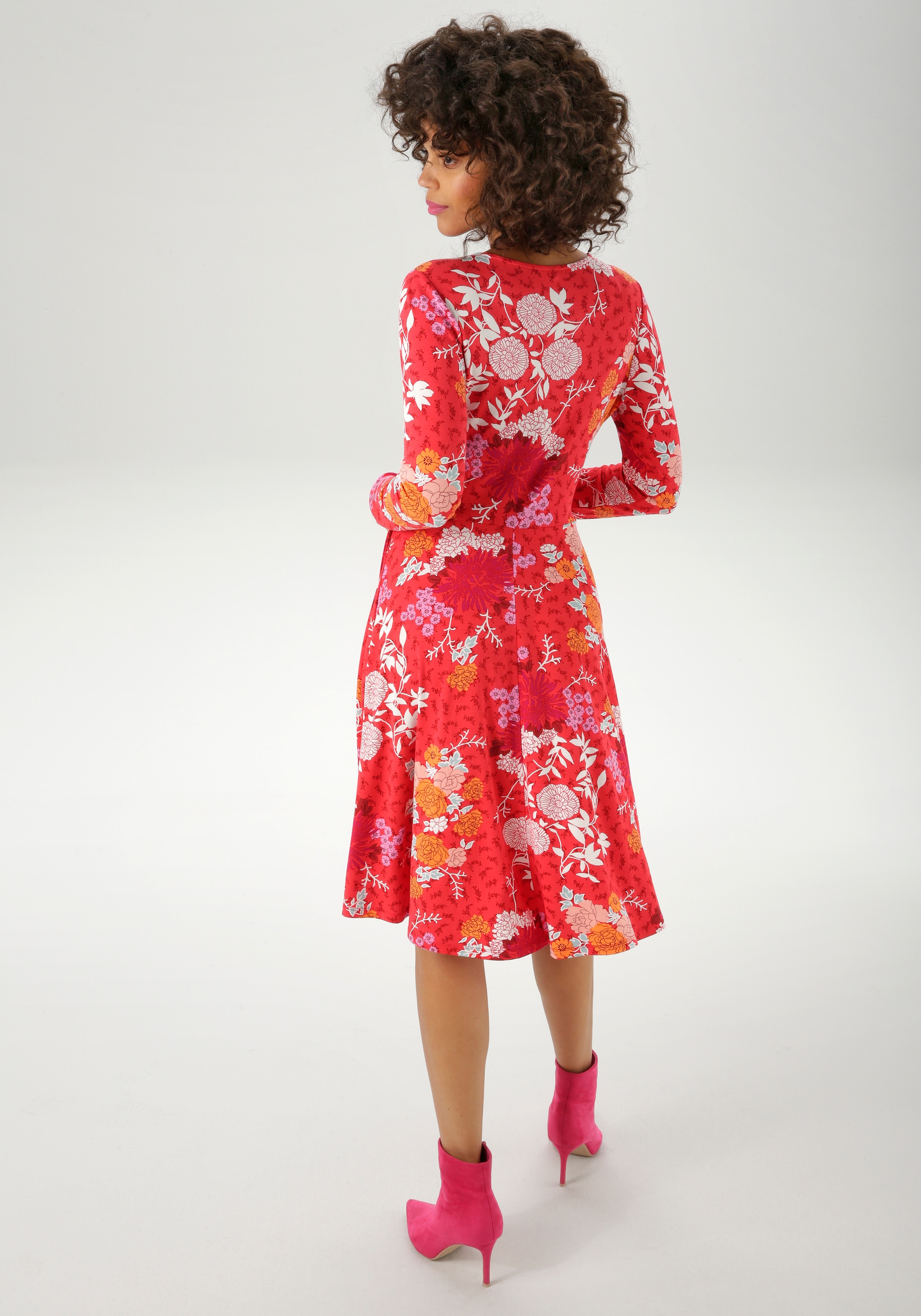 Aniston CASUAL Jerseykleid, mit fantasievollem Blumendruck- jedes Teil ein Unikat- NEUE KOLLEKTION