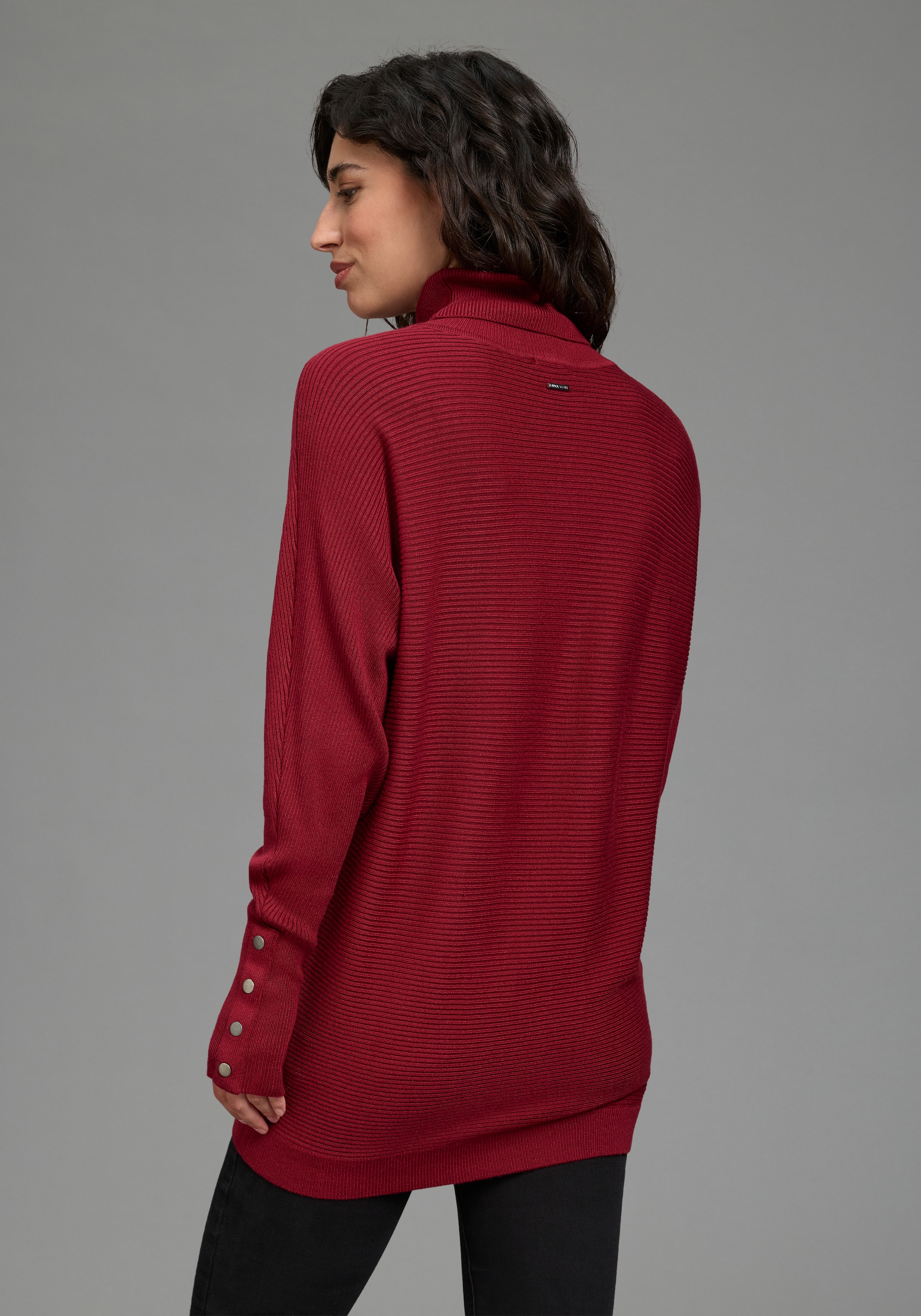 Laura Scott Rollkragenpullover »aus Feinstrick, figurumspielende Passform« mit dekorativer Knopfleisten