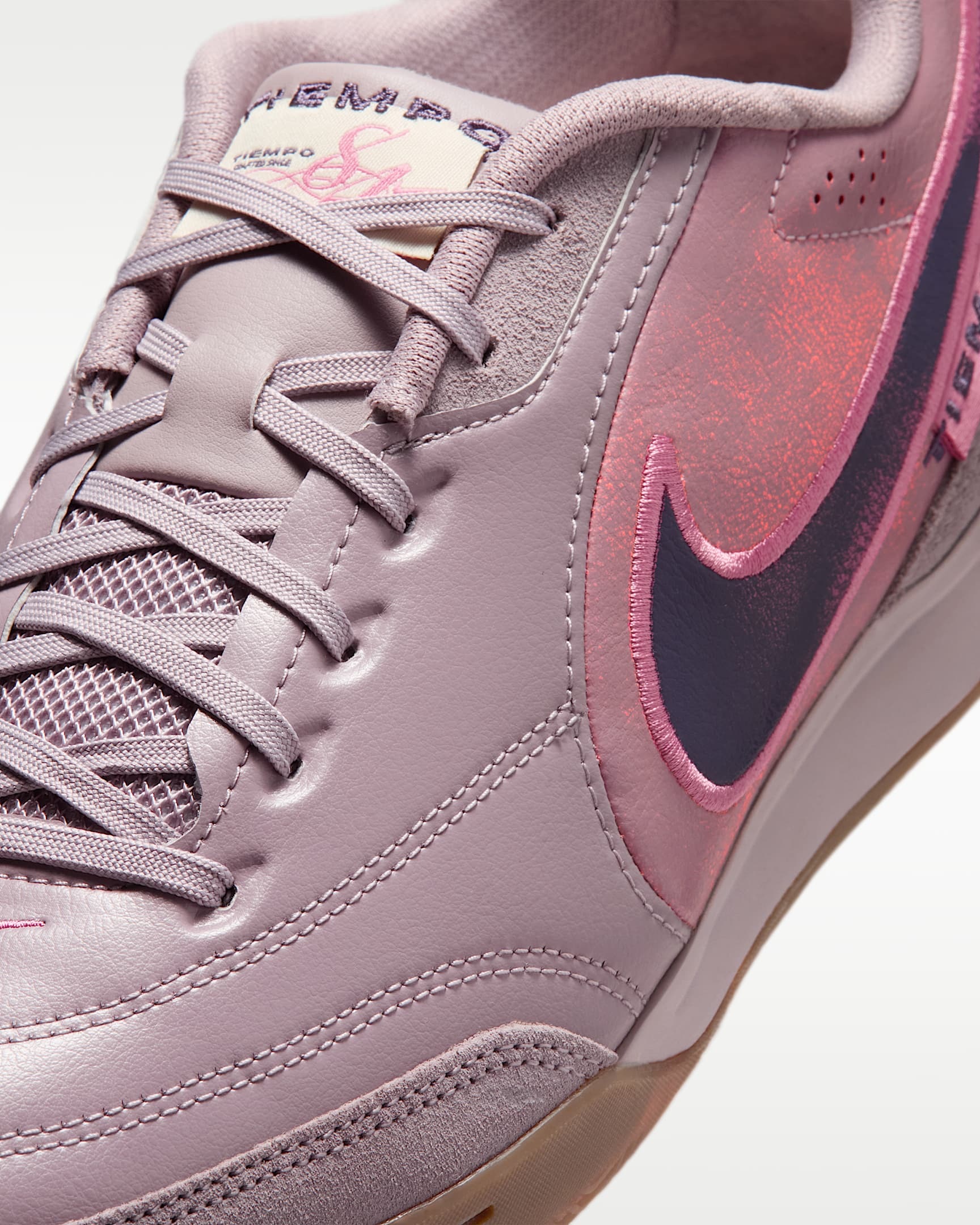 Nike Fußballschuh »TIEMPO STREETGATO PRM«  Für den Einsatz auf Hart- und Hallenplätzen und auf der Straße