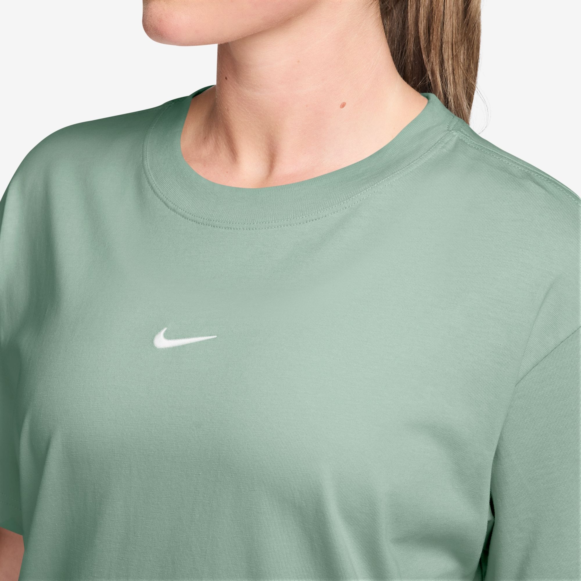 Nike Sportswear T-Shirt »W NSW CLASSIC SS TEE« sportliche Passform, Kurzarm, Rundhalsausschnitt