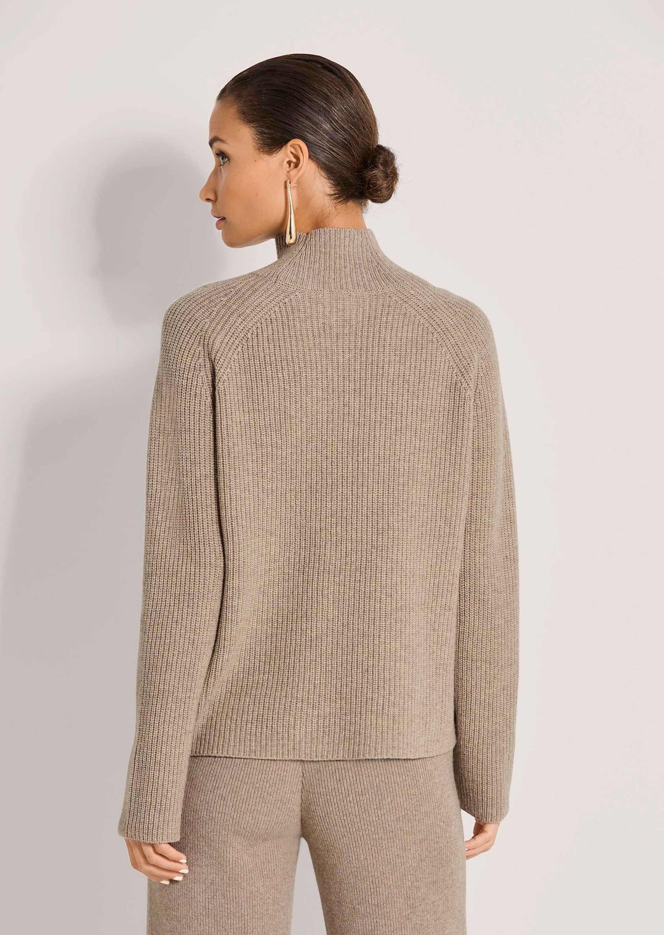 MADELEINE Longpullover »Pullover Zeitloser Pullover mit Stehkragen«