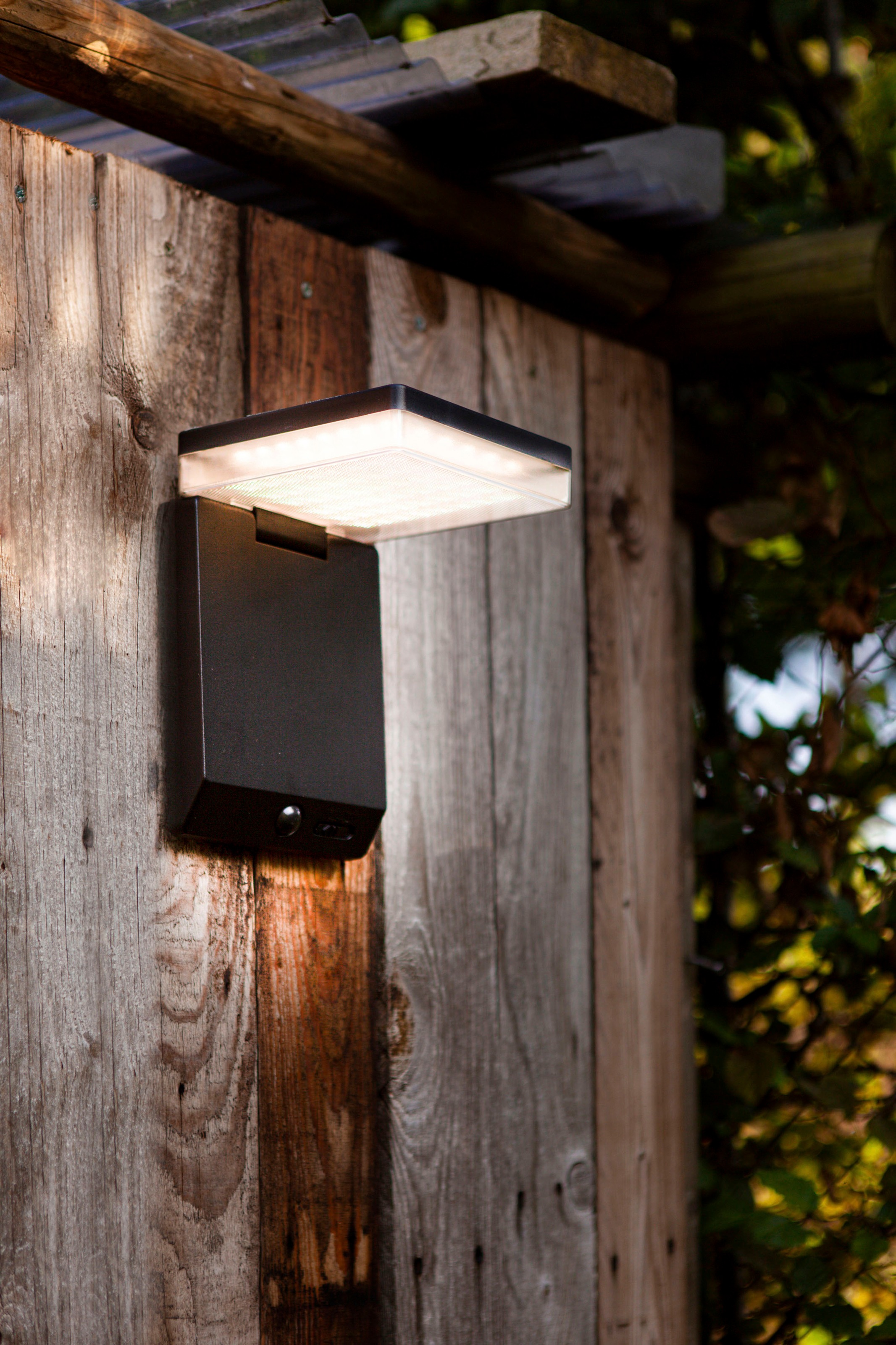 LUTEC LED Solarleuchte »MOZE«, Leuchtmittel LED-Modul | LED fest integriert, IF DESIGN AWARD WINNER 2022