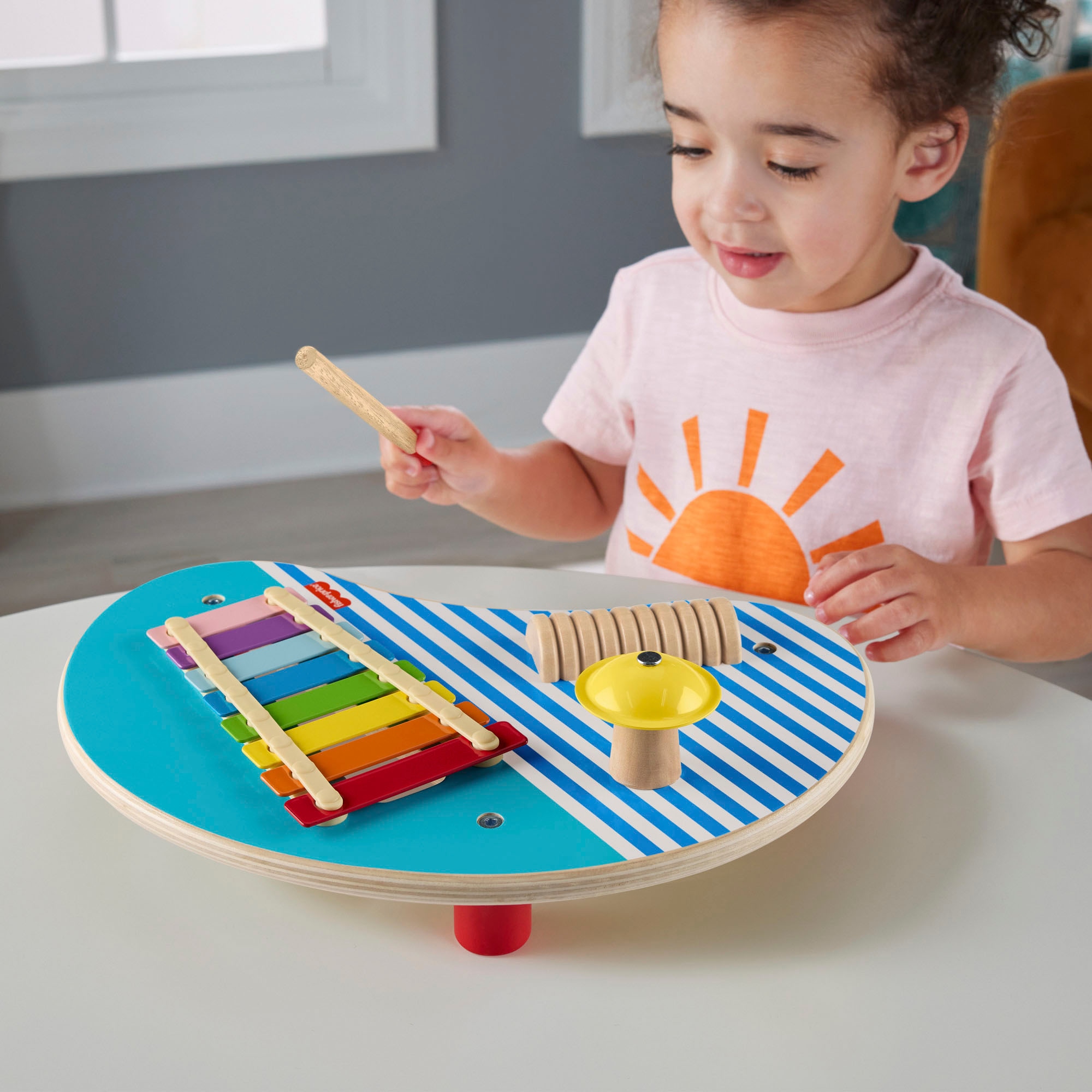 Fisher-Price® Spielzeug-Musikinstrument »Holz-Musiktisch mit Percussion-Instrumenten«