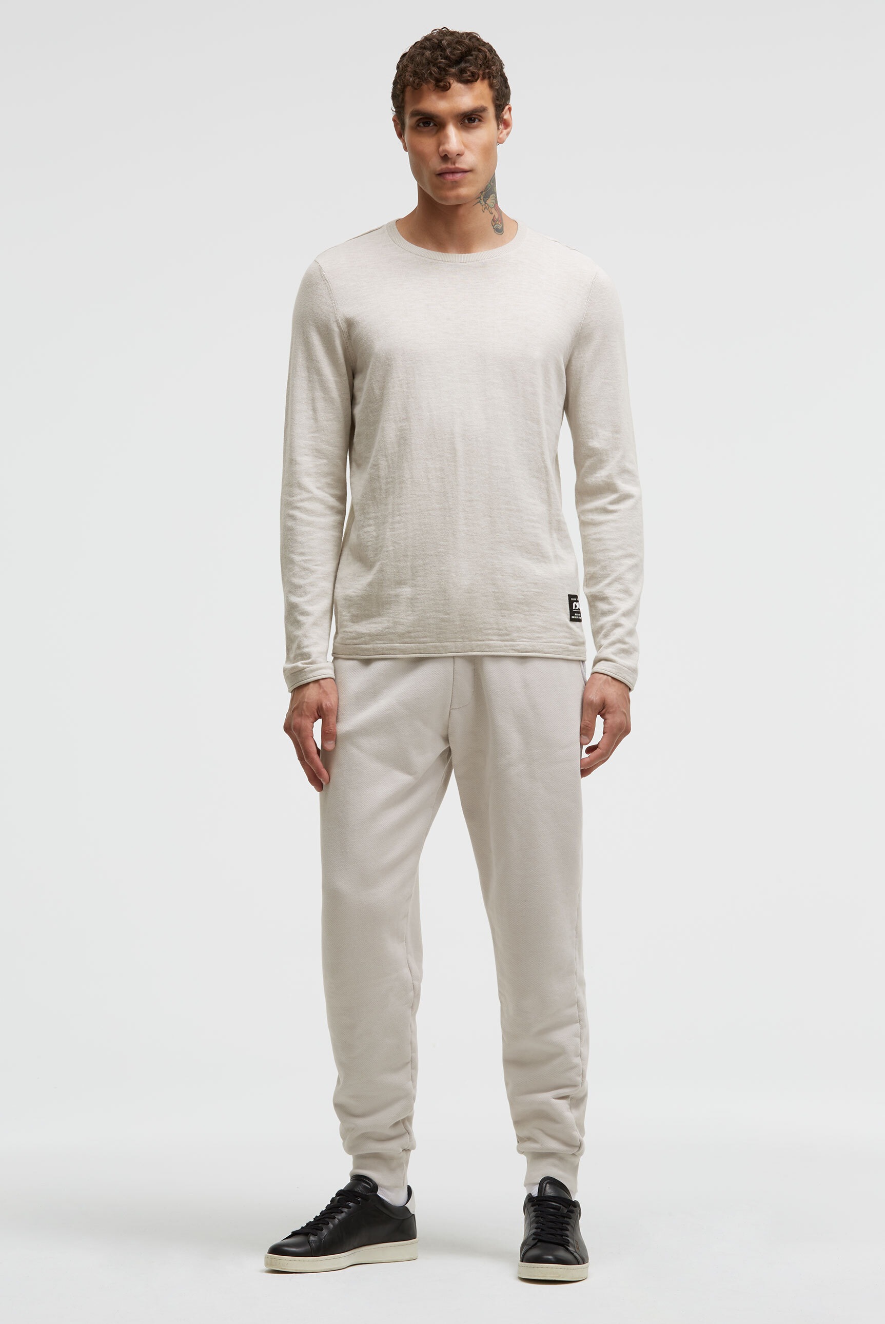 CMPD Rundhalspullover mit Rollsäumen