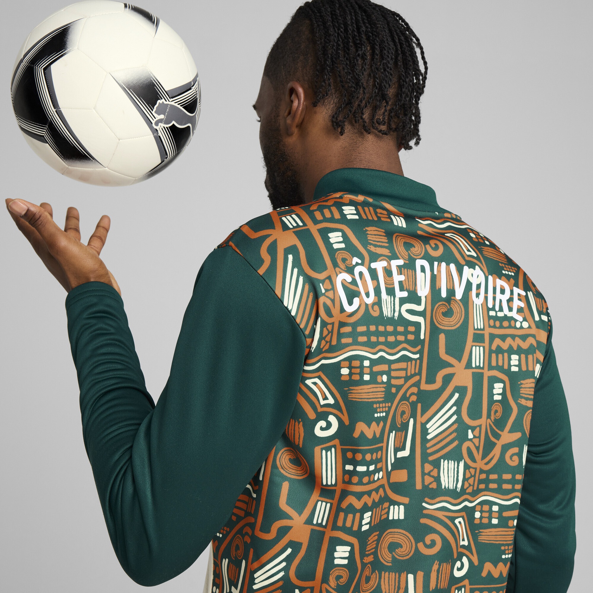 PUMA Sweatshirt »Elfenbeinküste 2025 Pre-match Langarm-Sweatshirt Herren«
