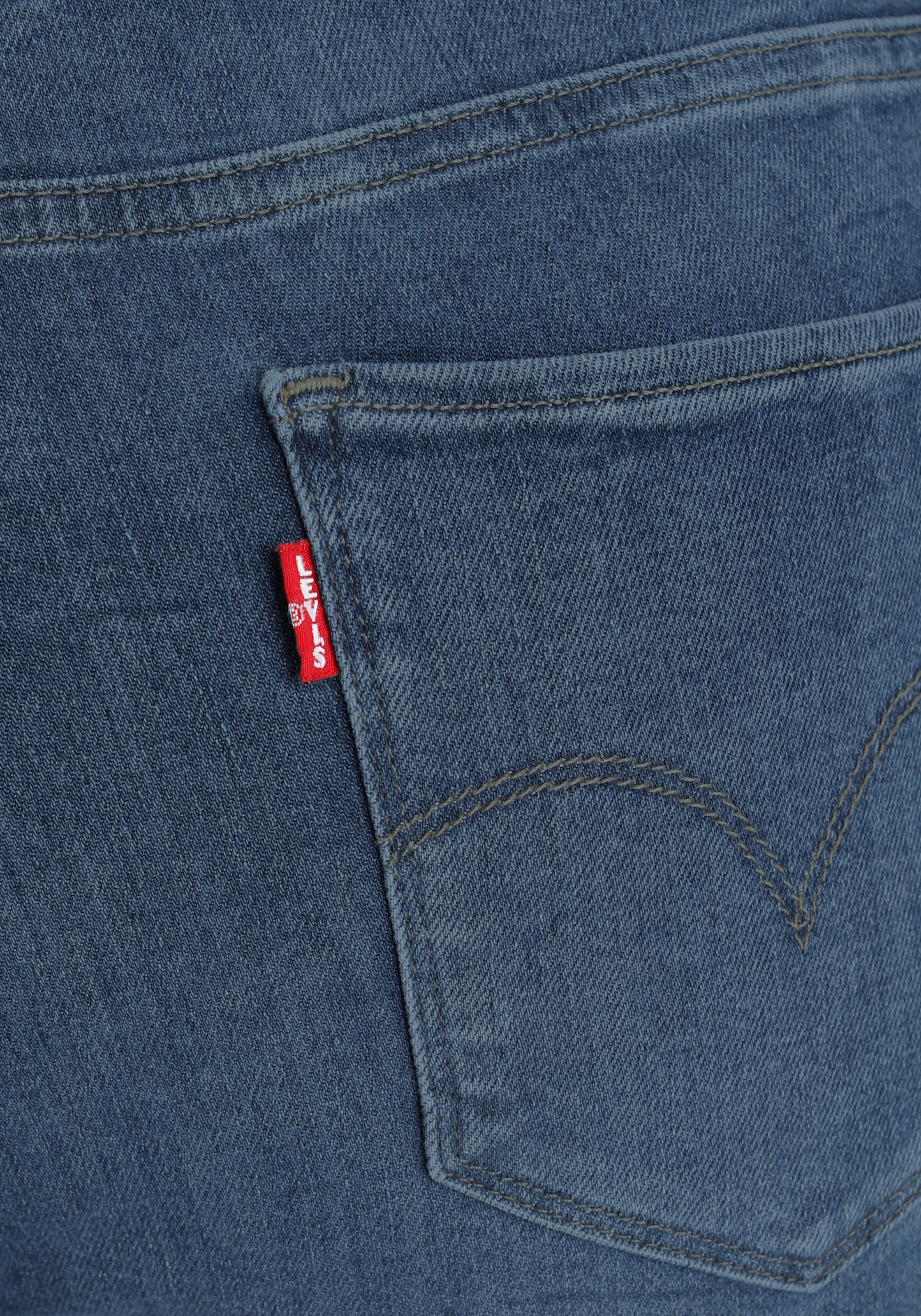 Levi's® Plus Skinny-fit-Jeans »720 High-Rise«, mit hoher Leibhöhe