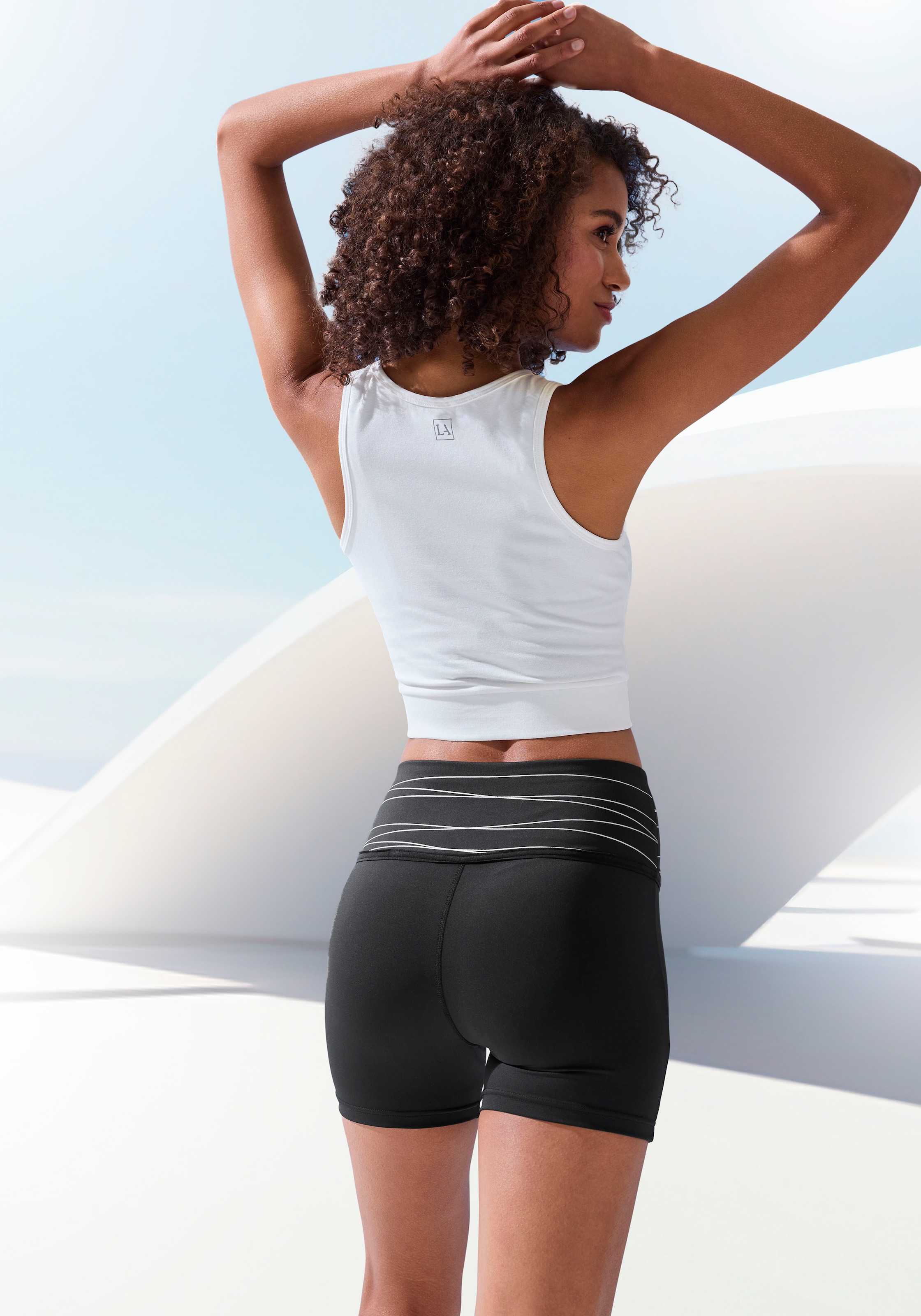 Vivance active Shorts, Sportshorts mit breiten Bündchen und Druck