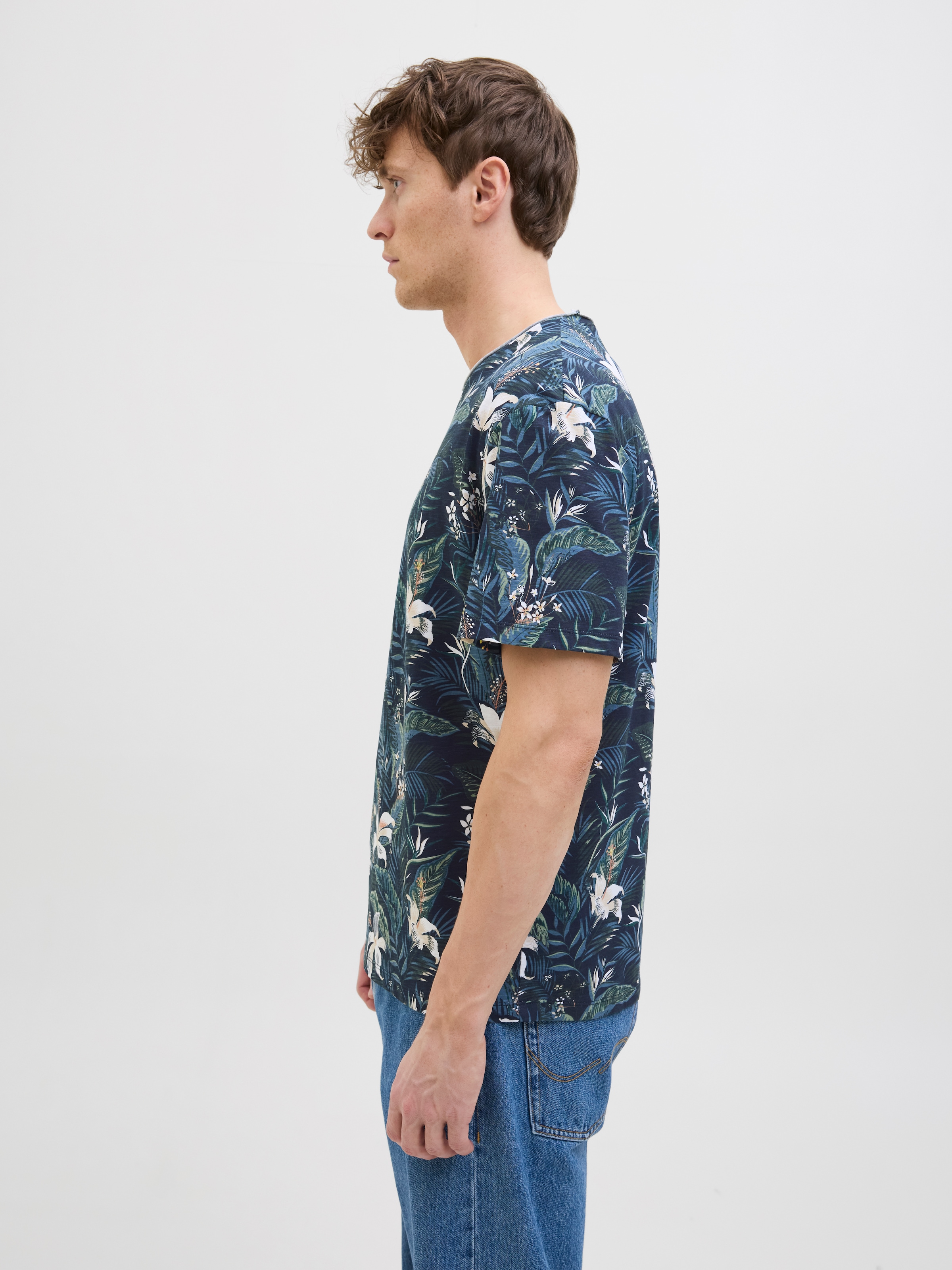 Jack & Jones Rundhalsshirt »JJEBRYAN AOP TEE S/S O-NECK NOOS«, mit All-Over Print