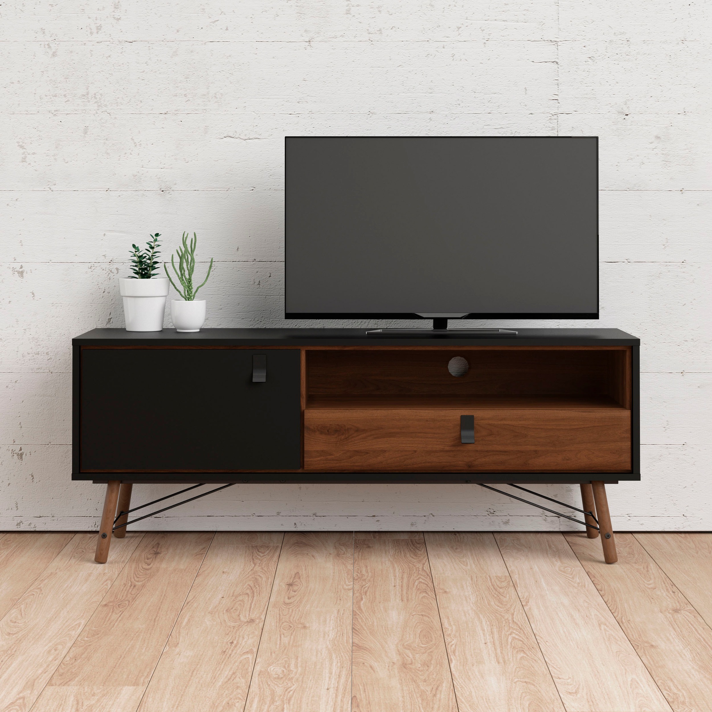 Home affaire TV-Board "TV-Möbel, Fernsehtisch, TV-Unit, Media-Möbel, Sideboard," TV-Kommode, Breite/Höhe 150/60 cm, 1 Tür, 1 offenes Fach, 1 Schublade